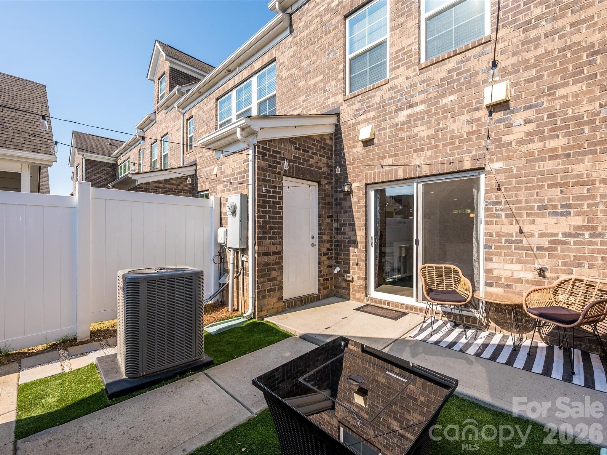 11546 Red Rust Lane — Charlotte