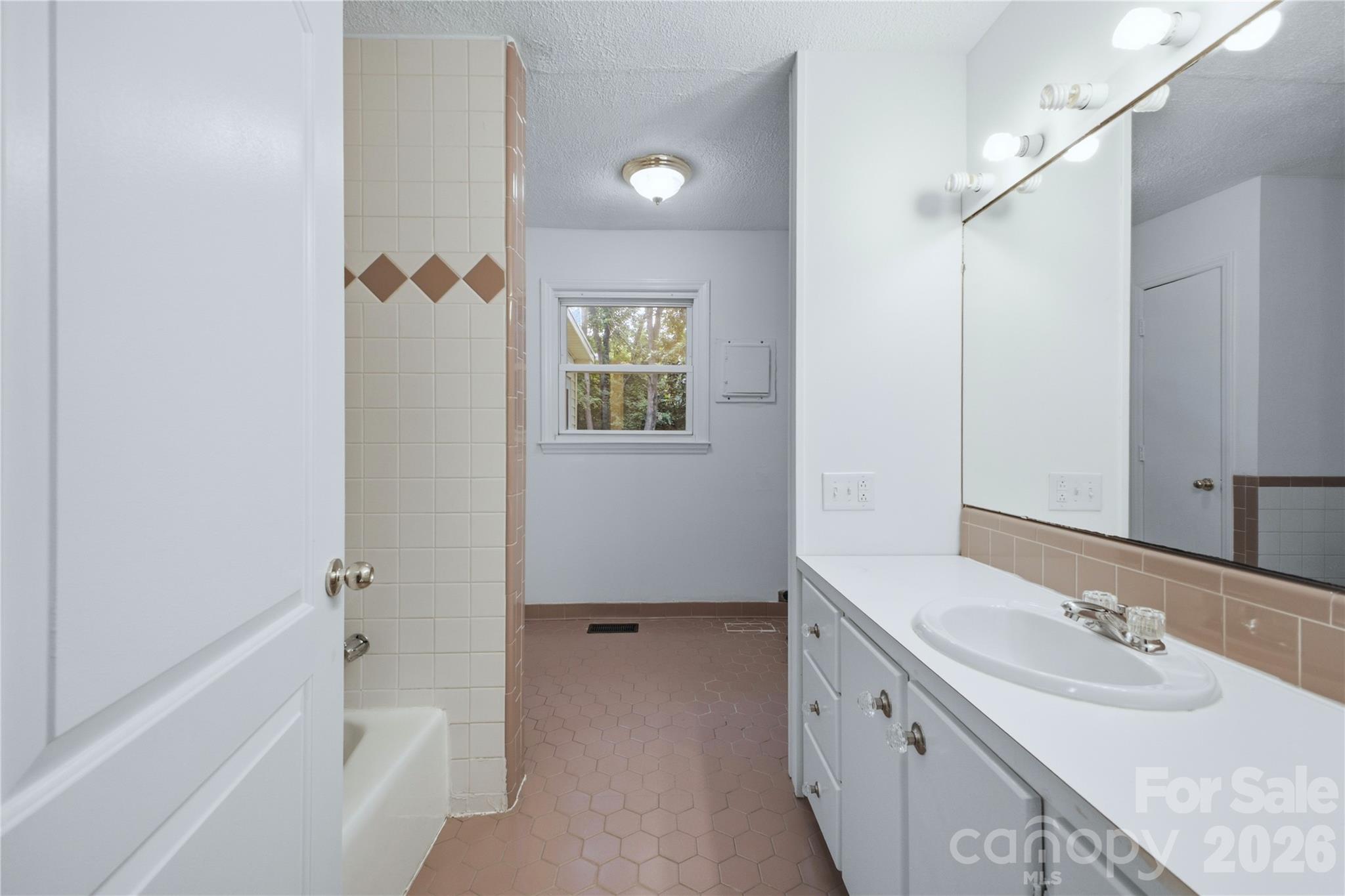325 Grover Moore Place — Indian Trail