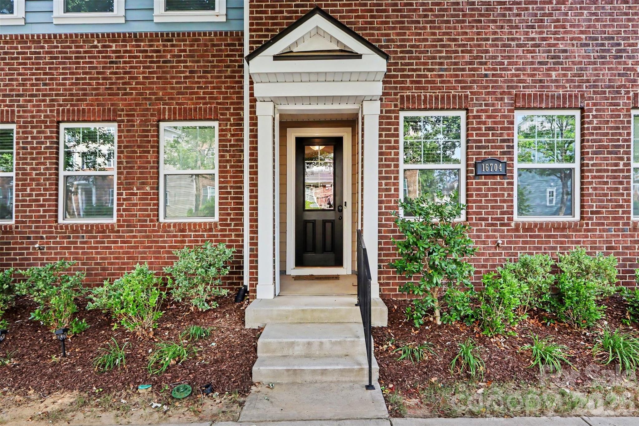 16704 Summers Walk Boulevard #27 — Davidson