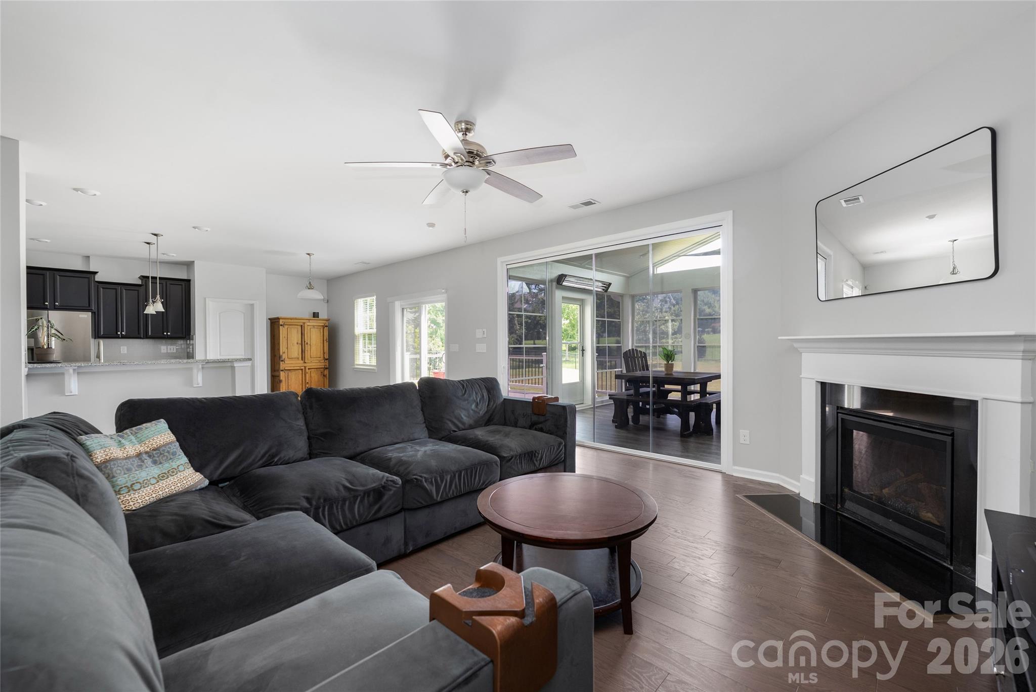 11119 Grenfell Avenue — Huntersville