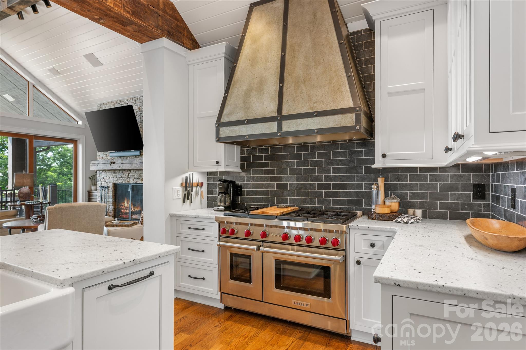 100 Meadow Ridge Drive — Lake Toxaway