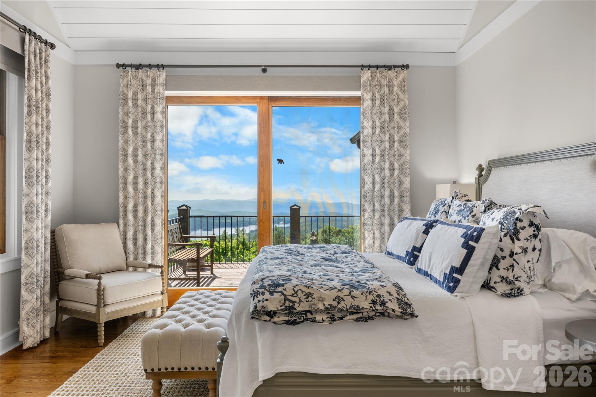 100 Meadow Ridge Drive — Lake Toxaway