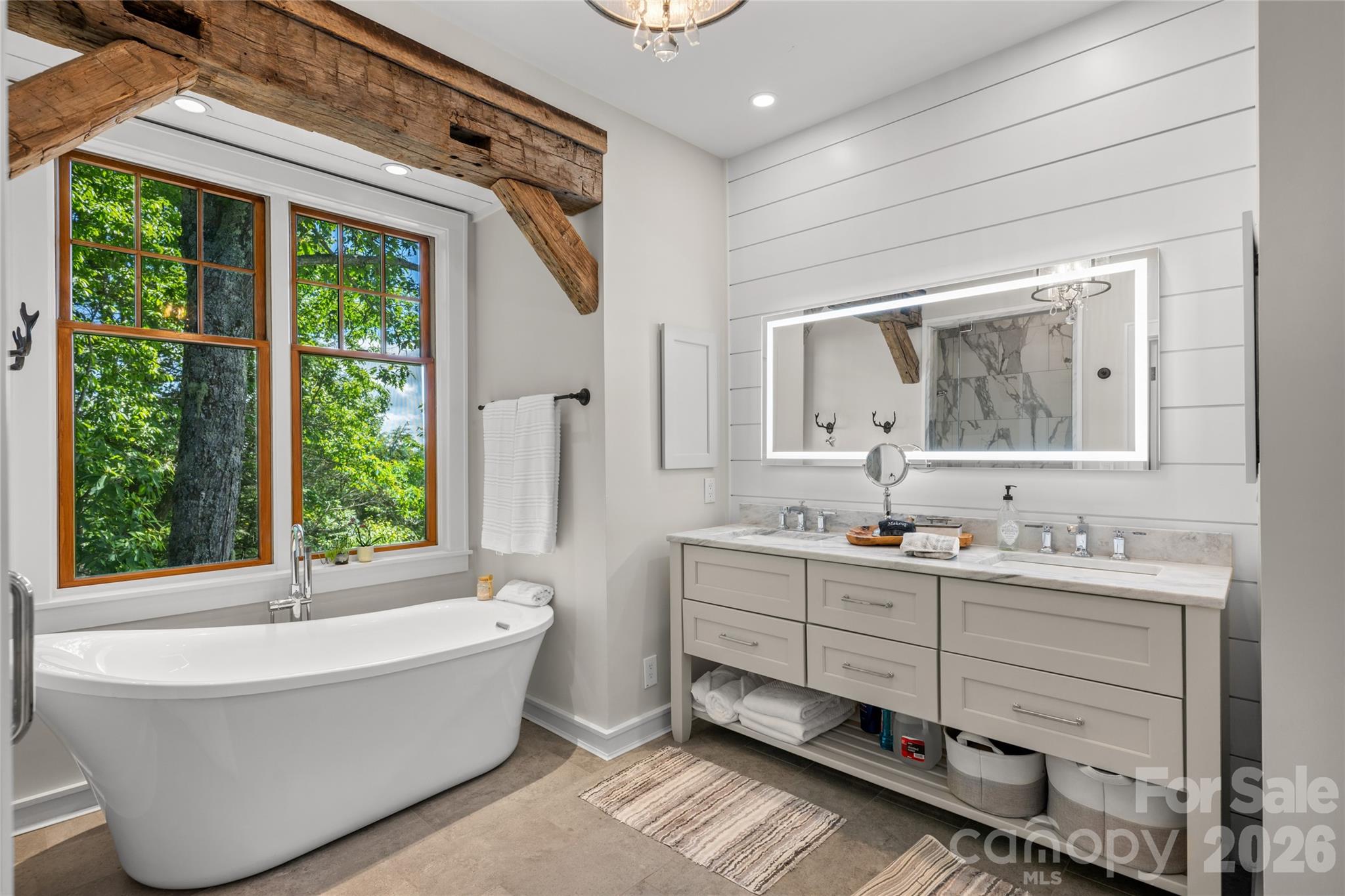 100 Meadow Ridge Drive — Lake Toxaway