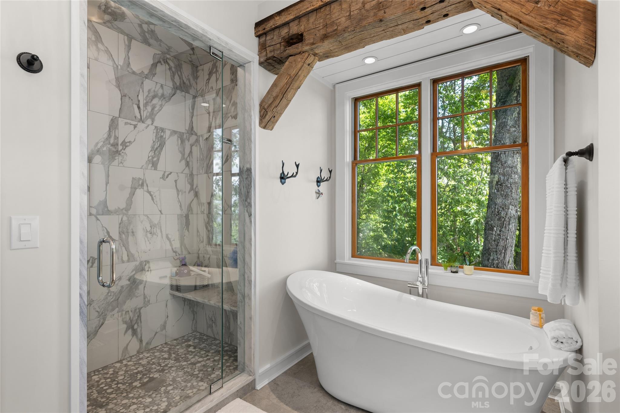 100 Meadow Ridge Drive — Lake Toxaway