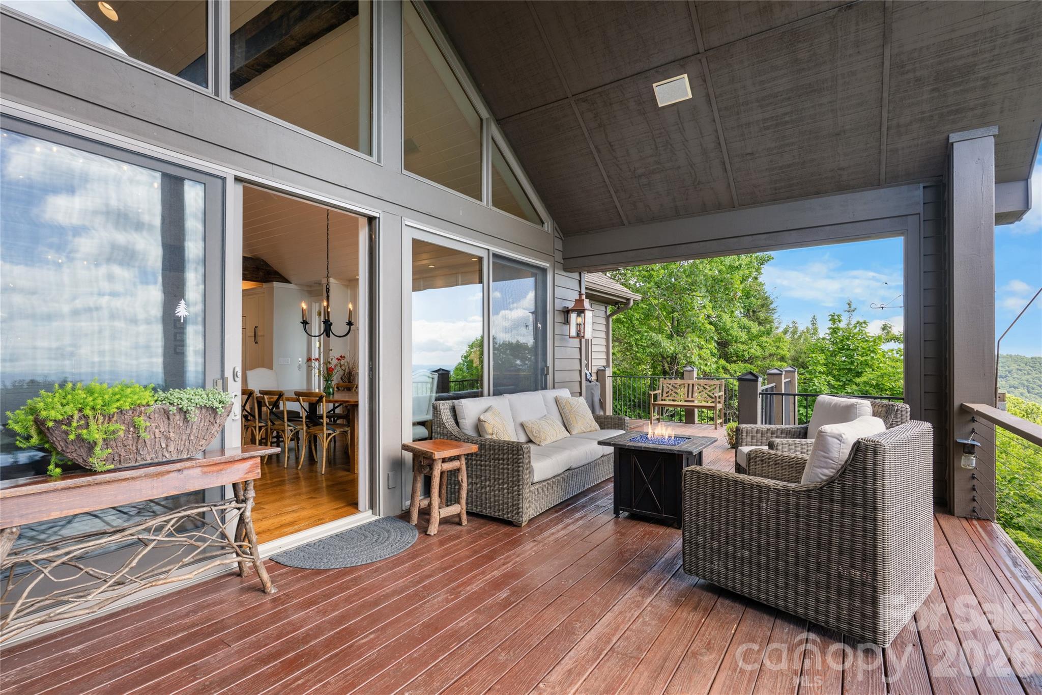 100 Meadow Ridge Drive — Lake Toxaway