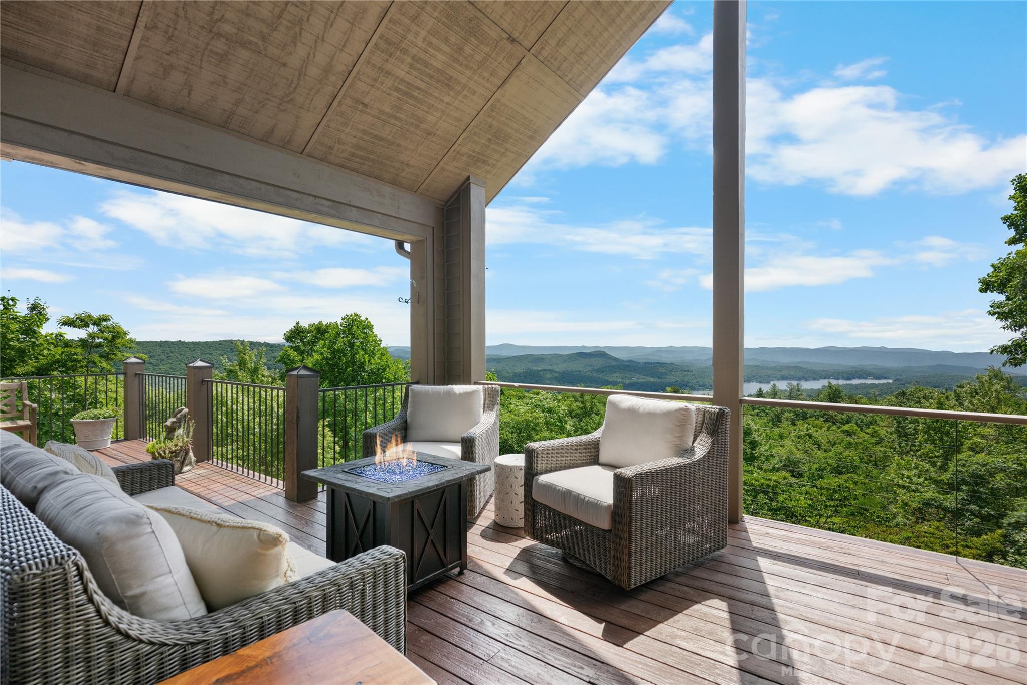 100 Meadow Ridge Drive — Lake Toxaway