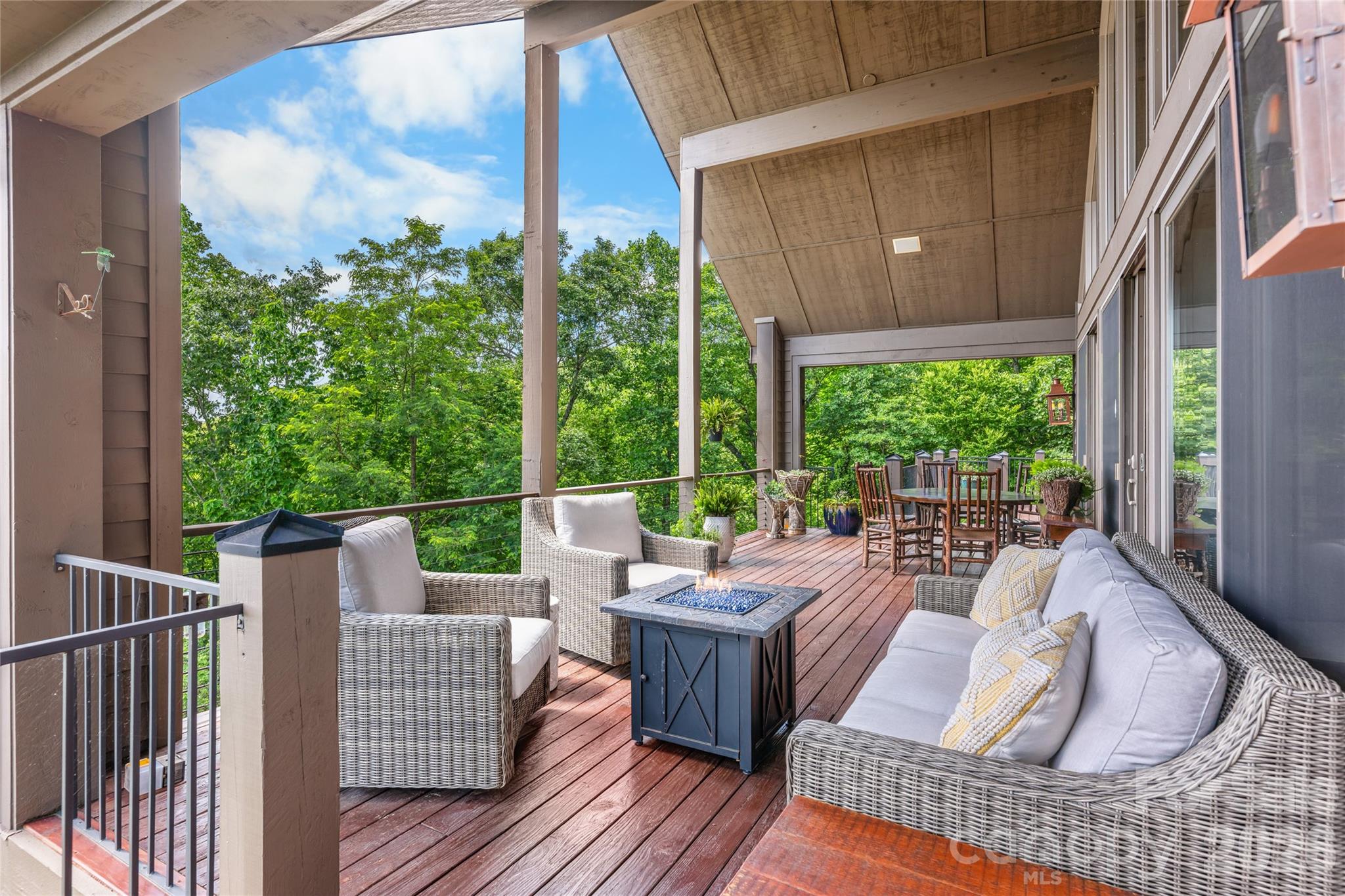 100 Meadow Ridge Drive — Lake Toxaway