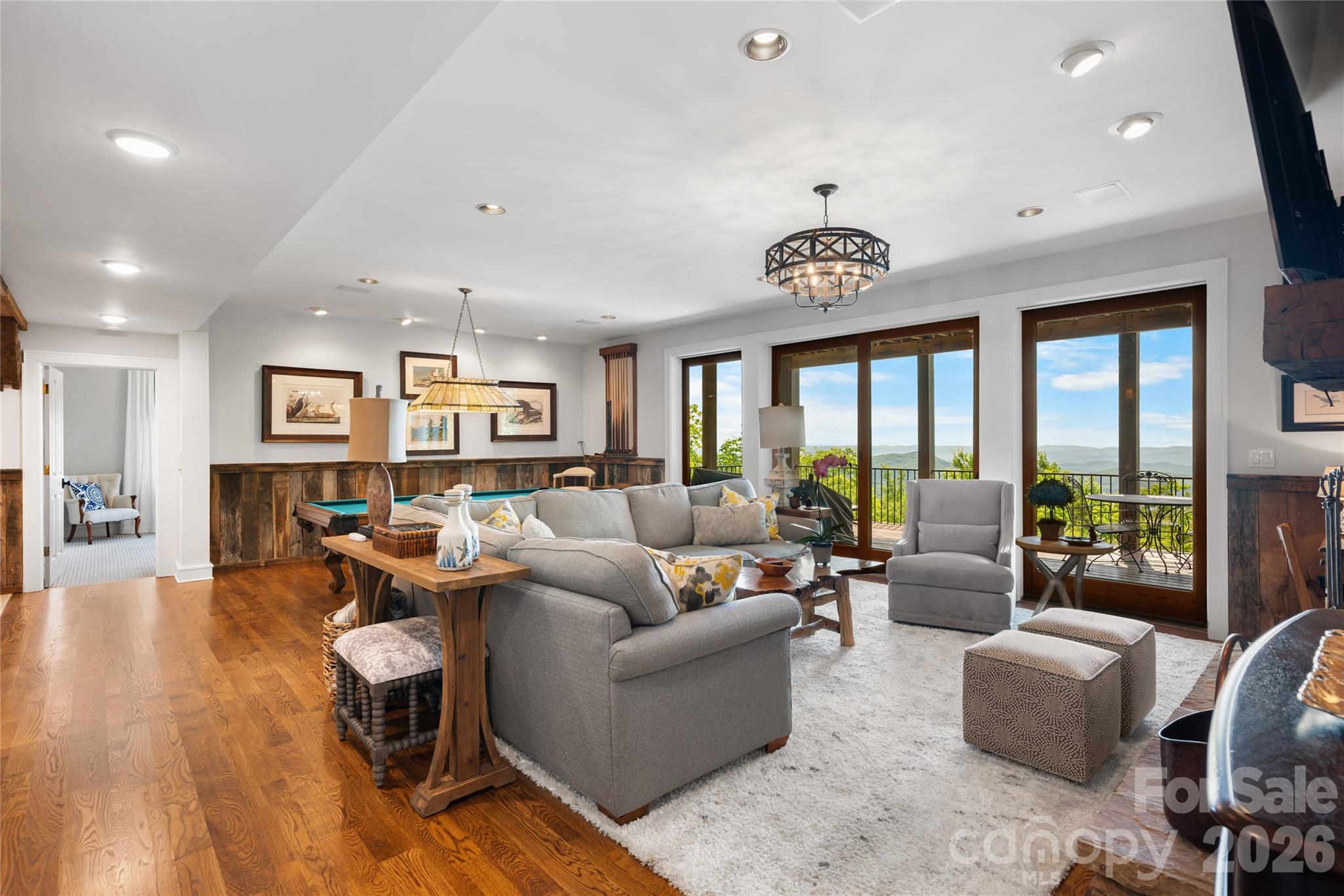 100 Meadow Ridge Drive — Lake Toxaway