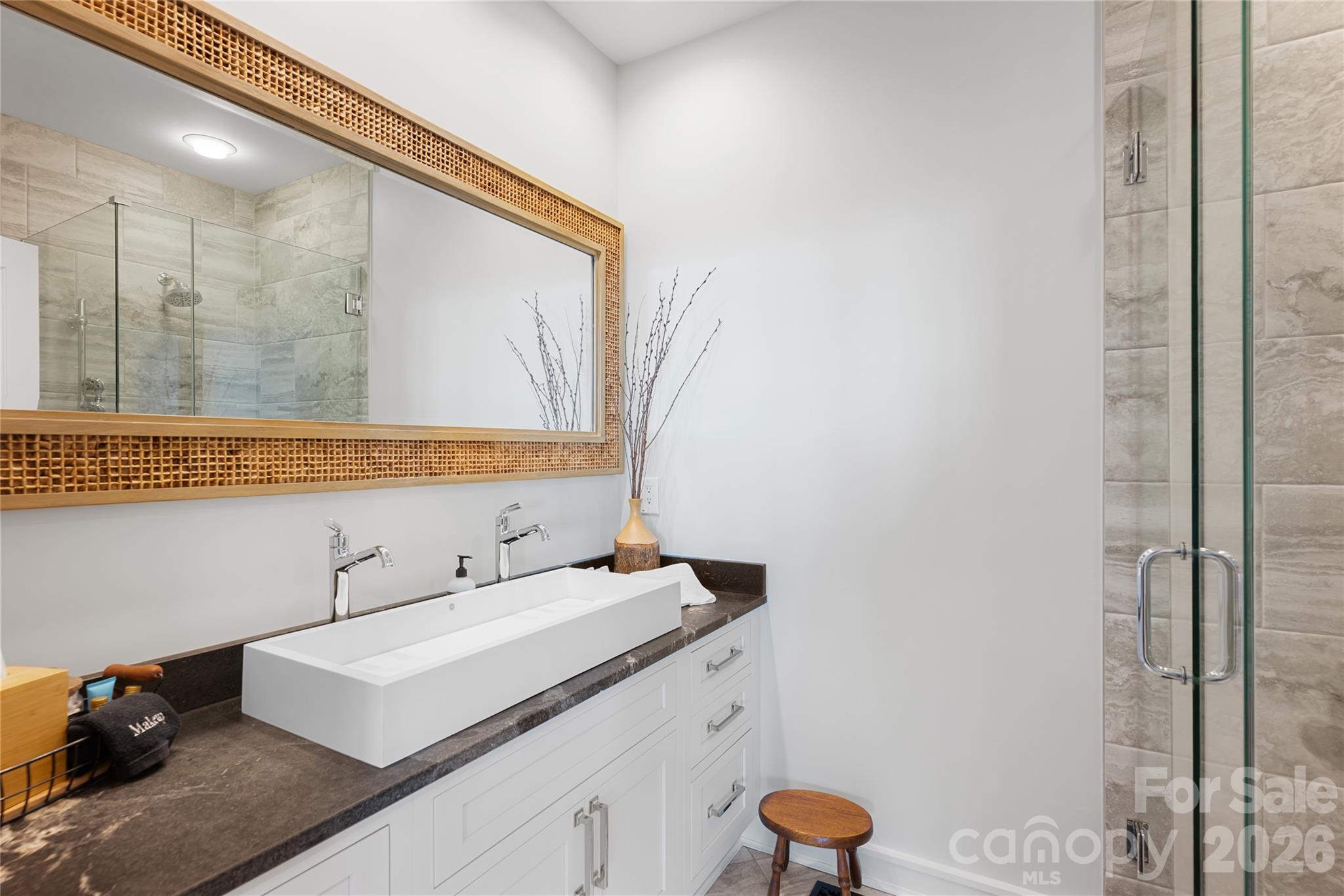100 Meadow Ridge Drive — Lake Toxaway