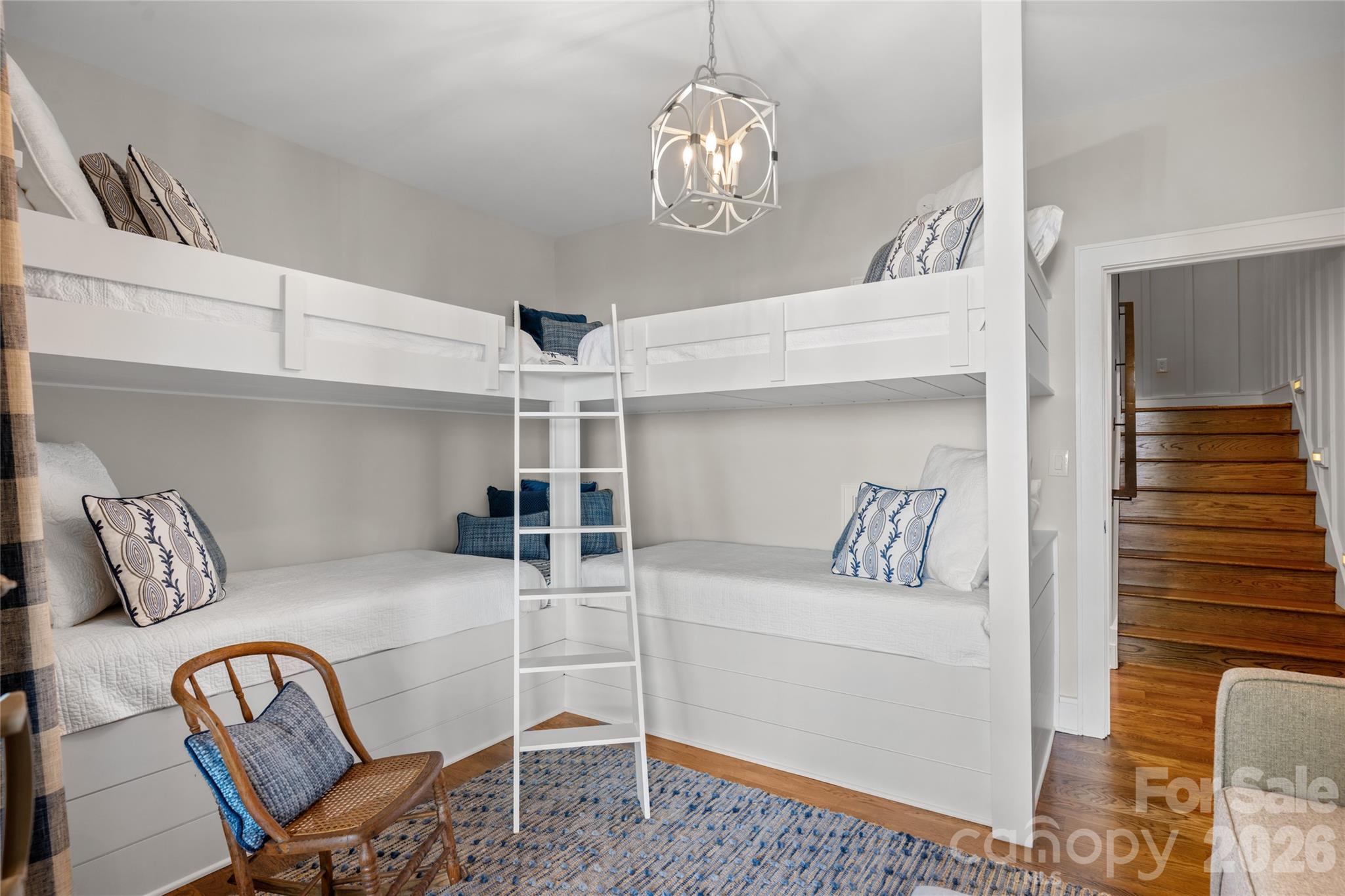 100 Meadow Ridge Drive — Lake Toxaway