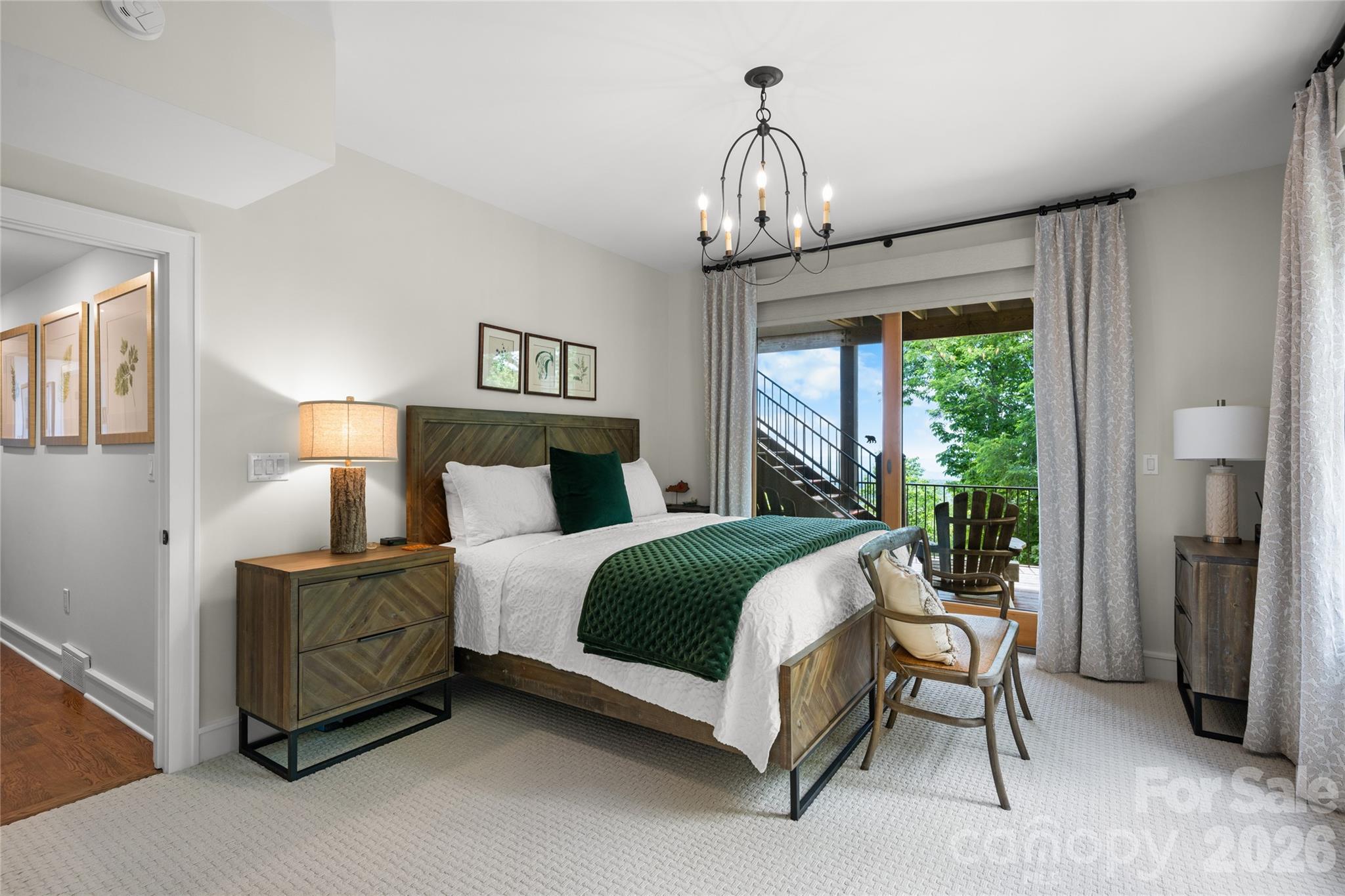 100 Meadow Ridge Drive — Lake Toxaway