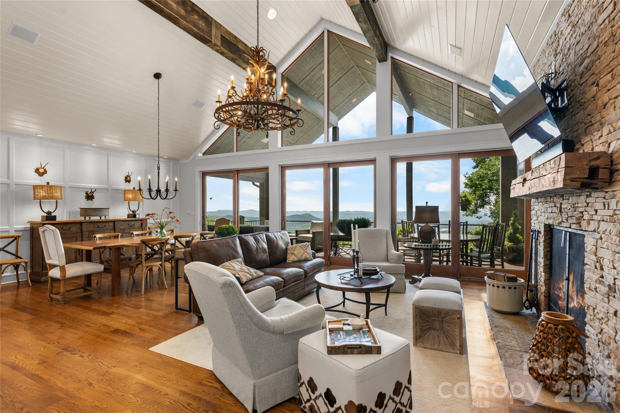100 Meadow Ridge Drive — Lake Toxaway