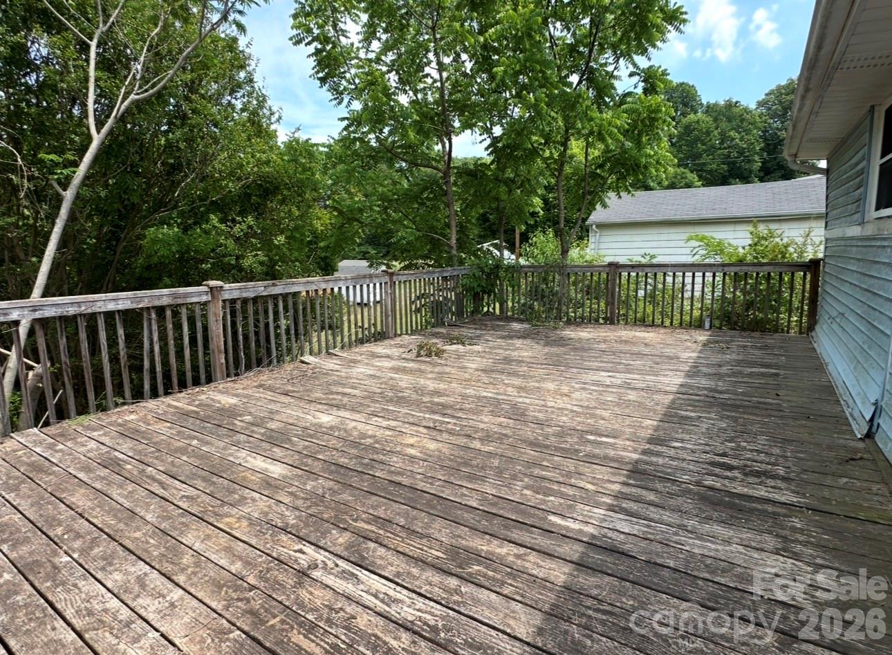 142 Reeves Lane — Elkin