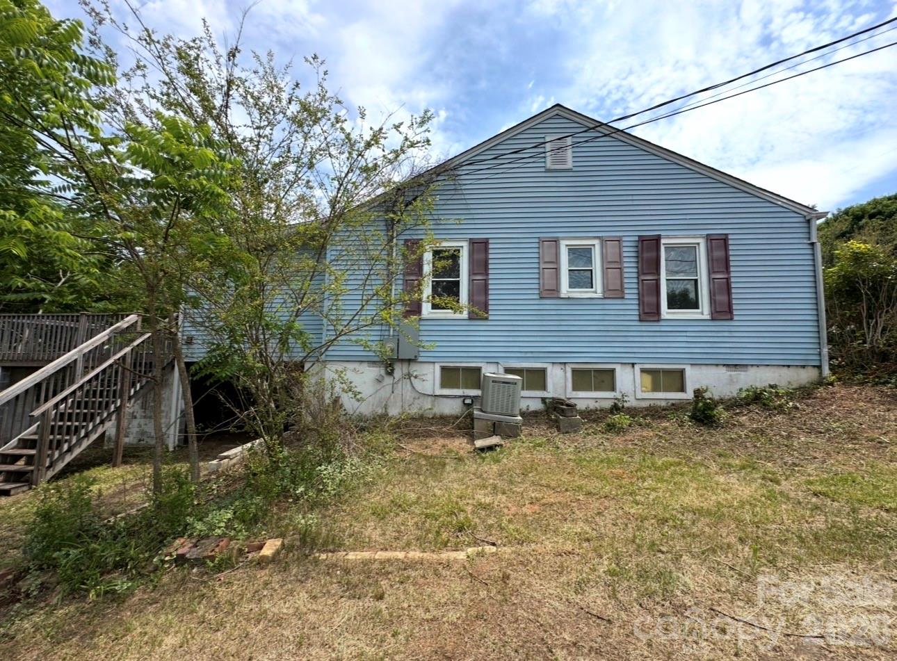 142 Reeves Lane — Elkin