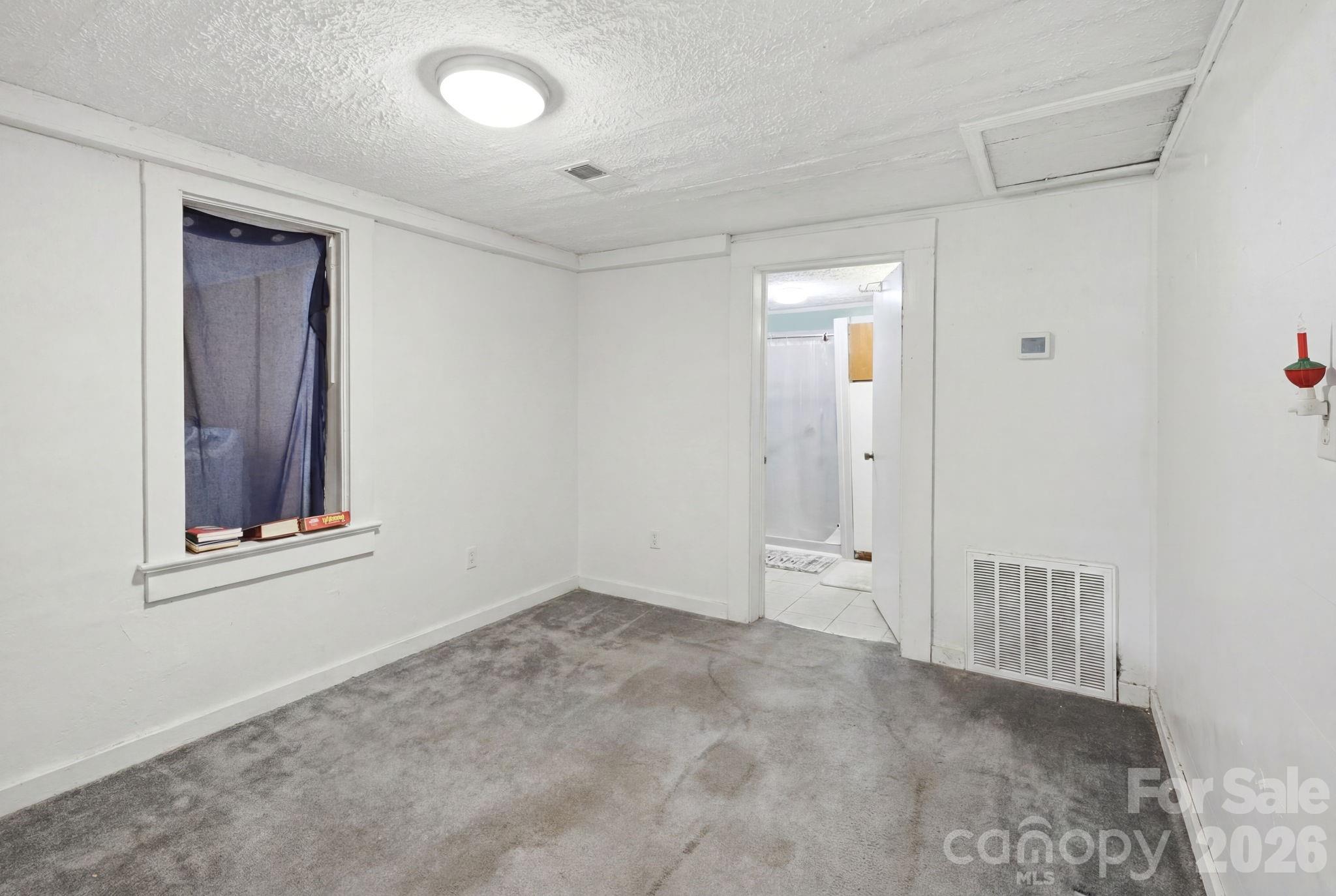 3948 Main Avenue Drive NW — Hickory