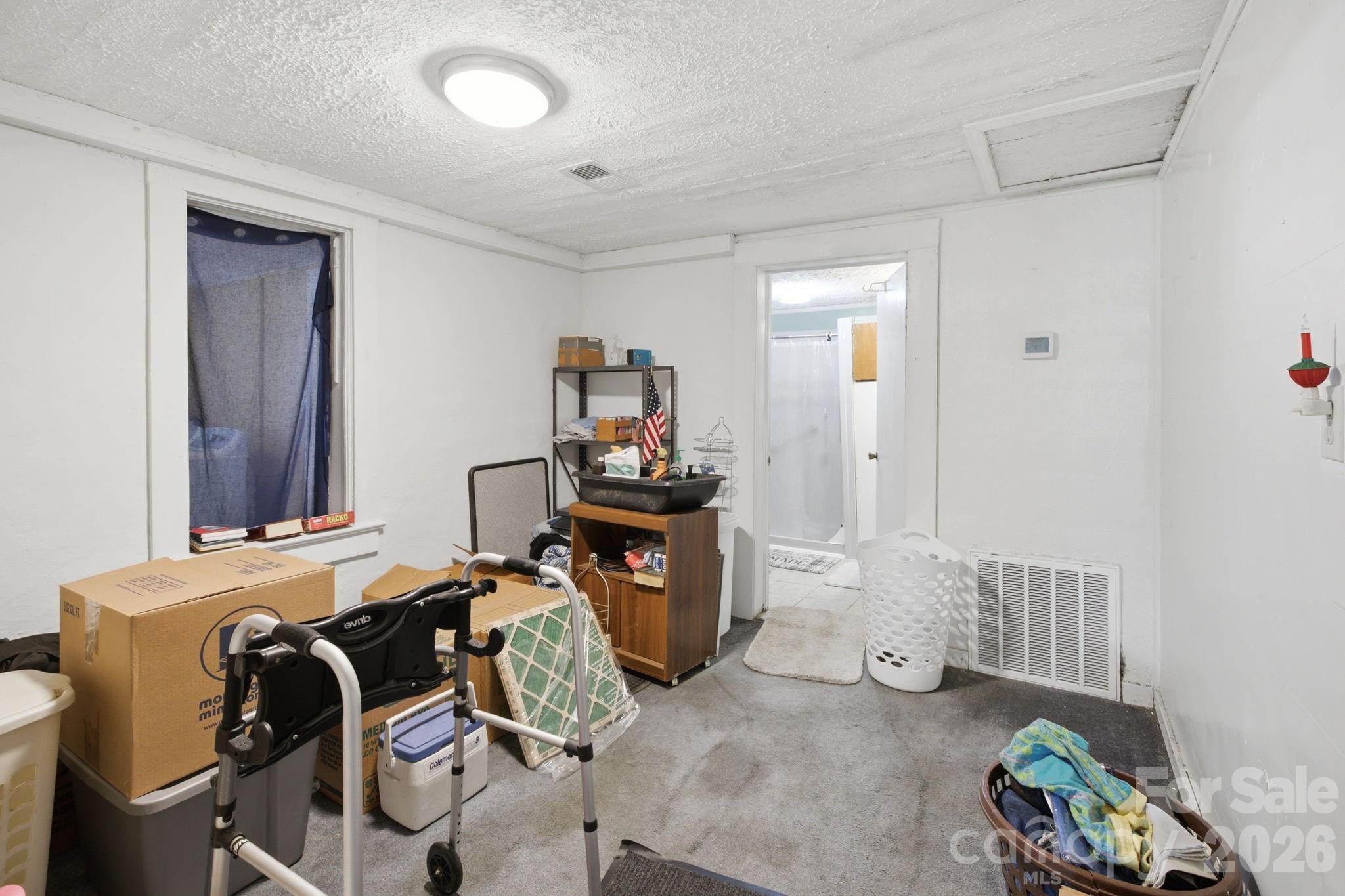 3948 Main Avenue Drive NW — Hickory