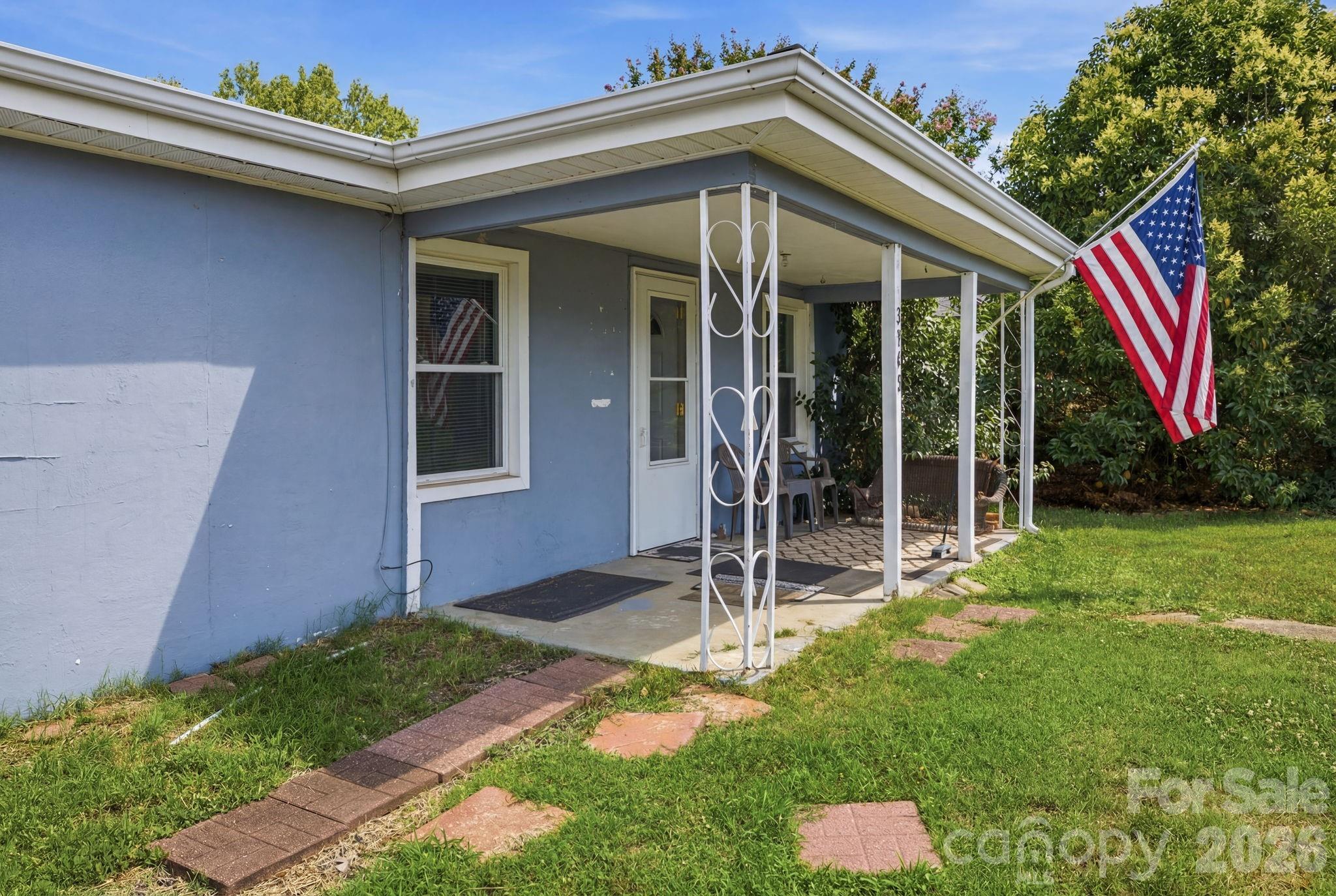 3948 Main Avenue Drive NW — Hickory