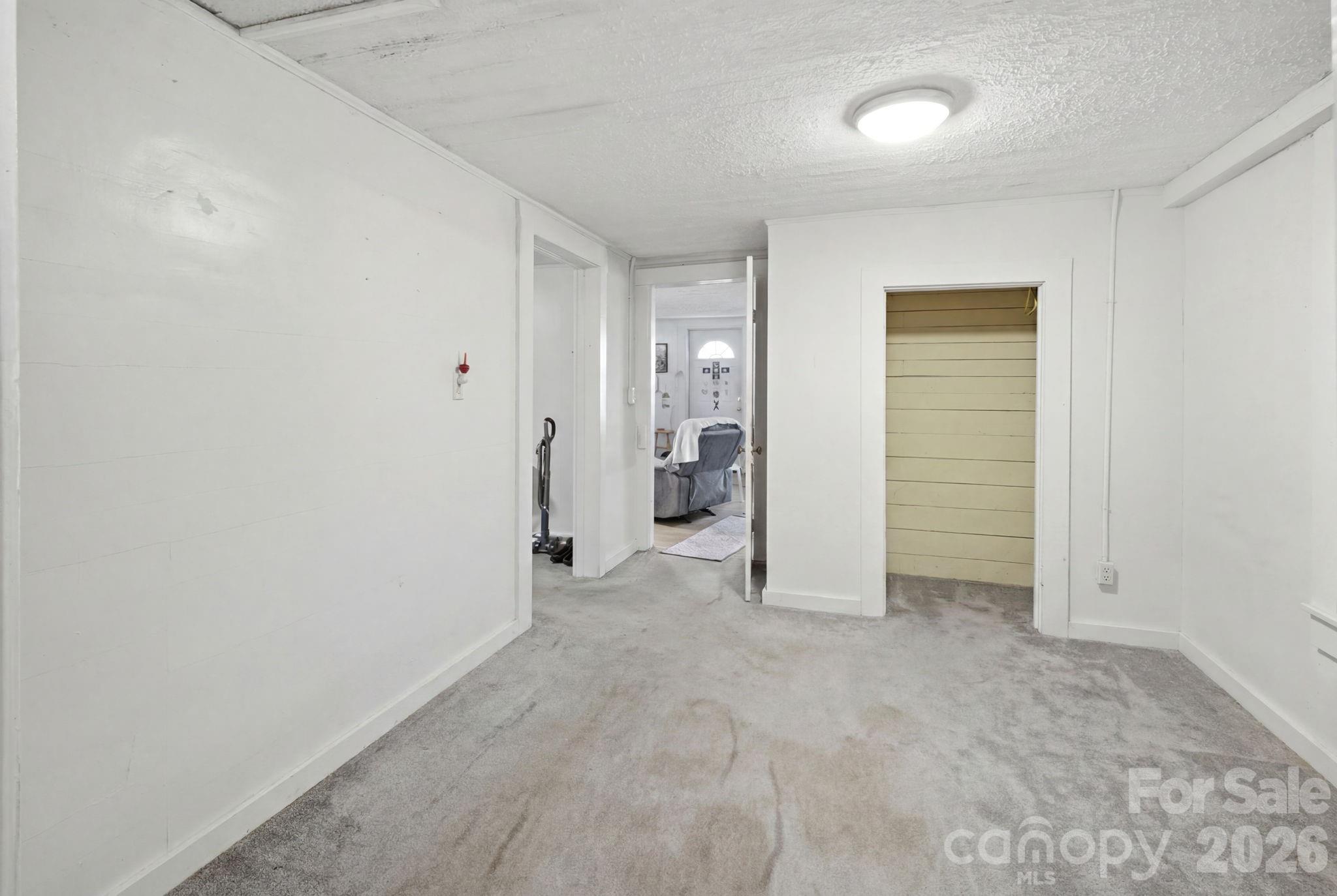 3948 Main Avenue Drive NW — Hickory