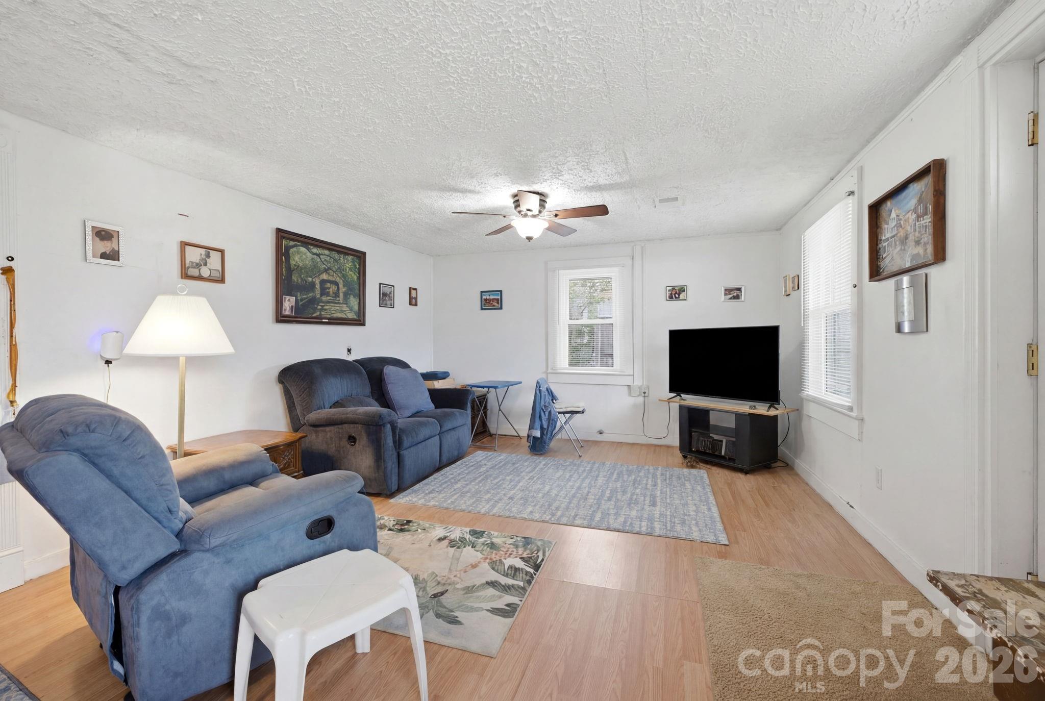3948 Main Avenue Drive NW — Hickory