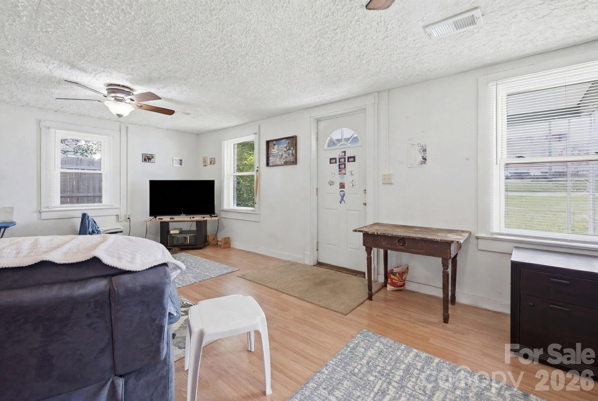 3948 Main Avenue Drive NW — Hickory