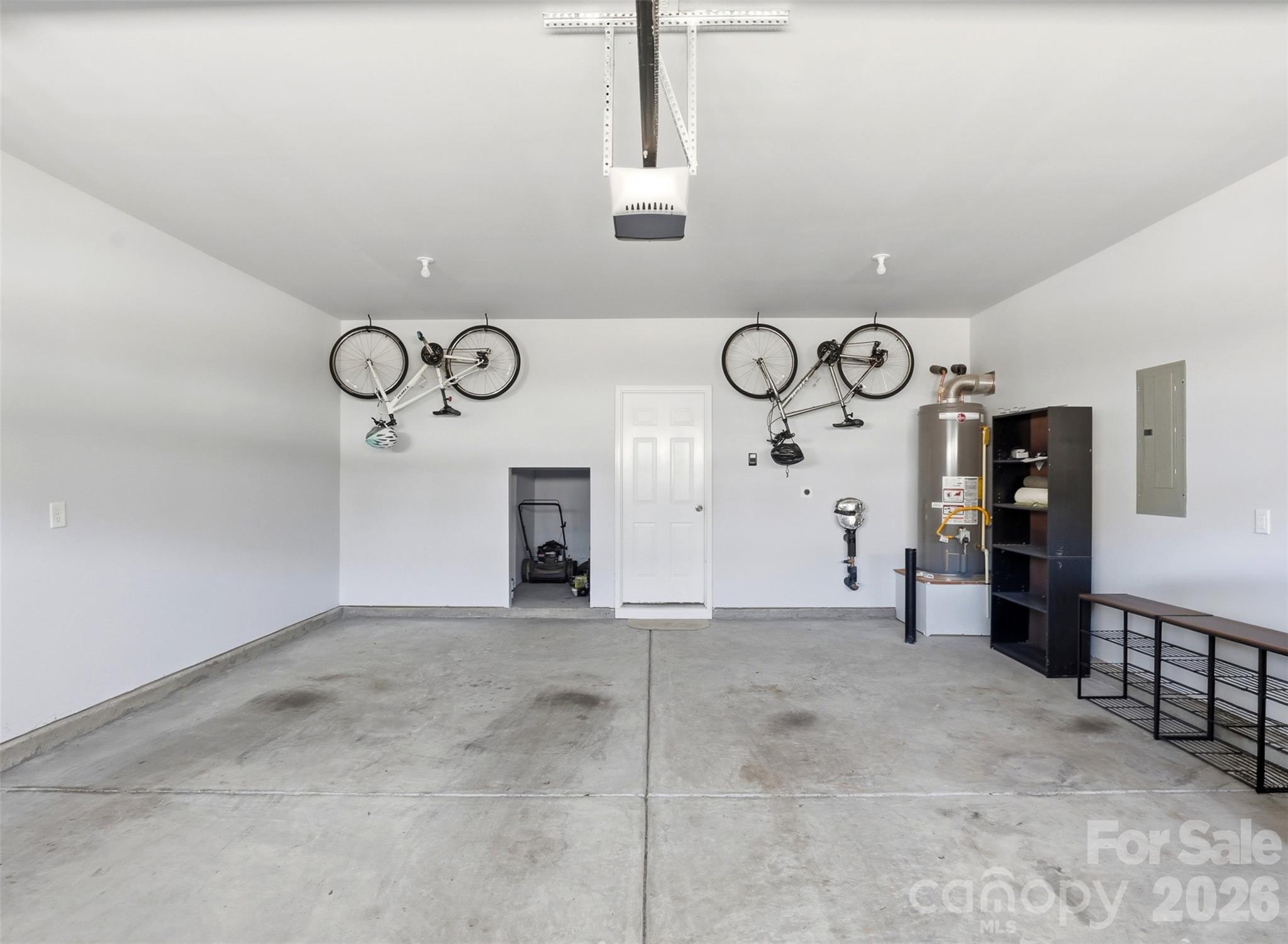 1092 Baldwin Drive — Lancaster