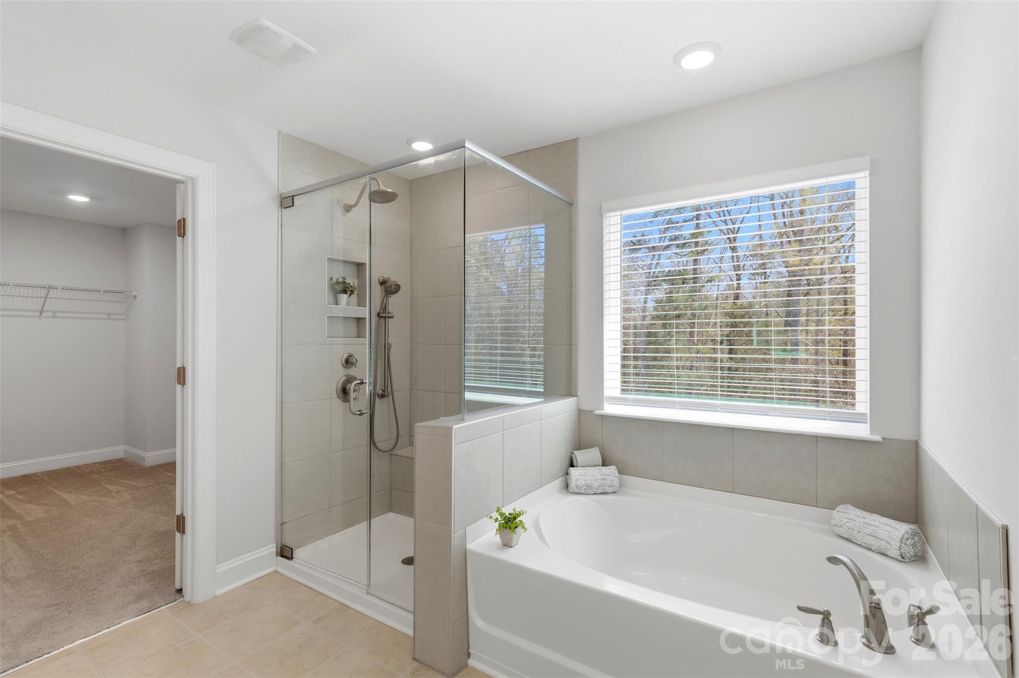 1092 Baldwin Drive — Lancaster