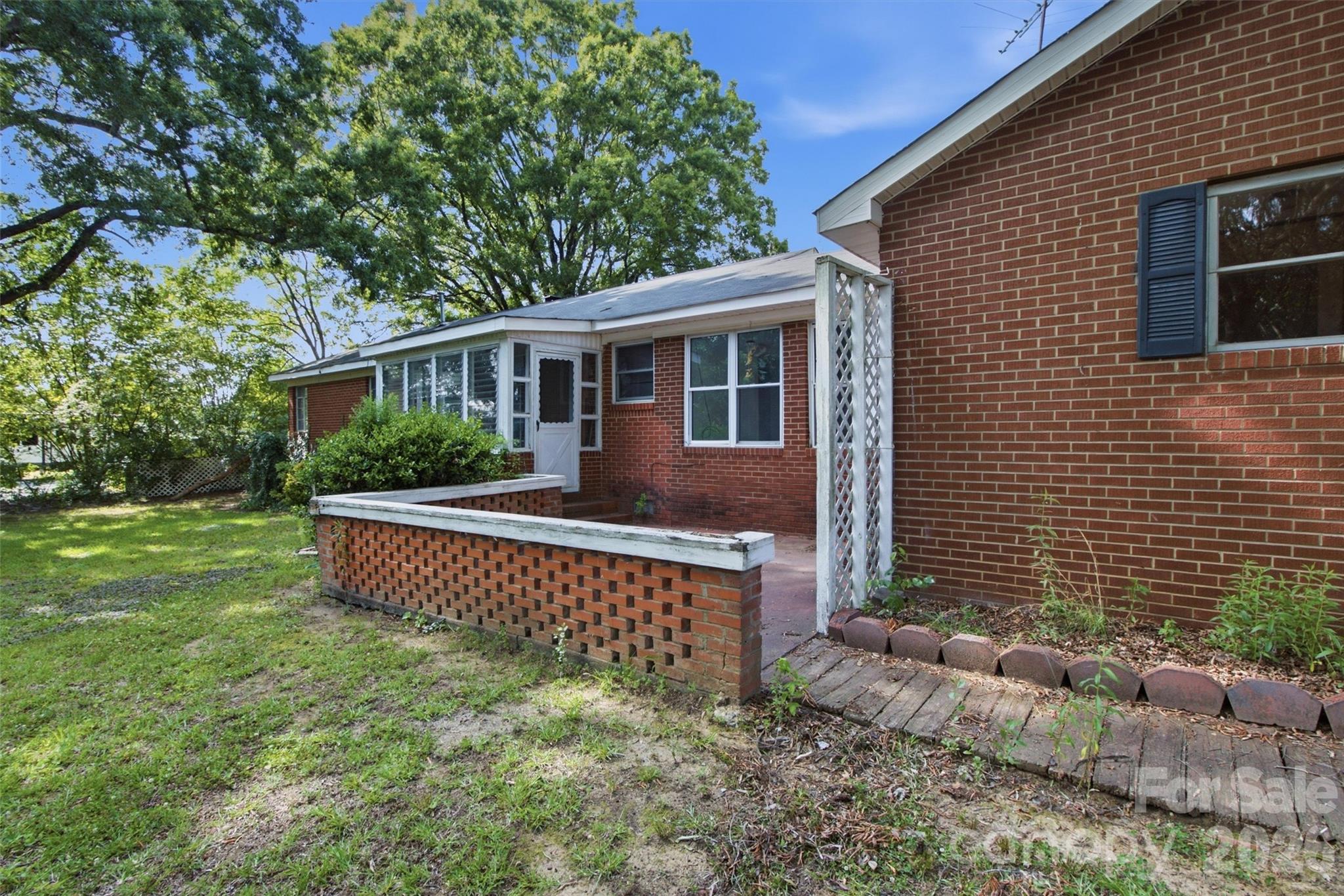 2615 Unionville Indian Trail Road — Indian Trail