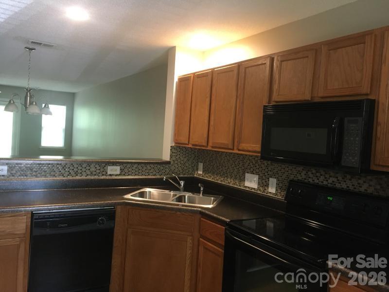 3139 Falling Rock Court — Charlotte
