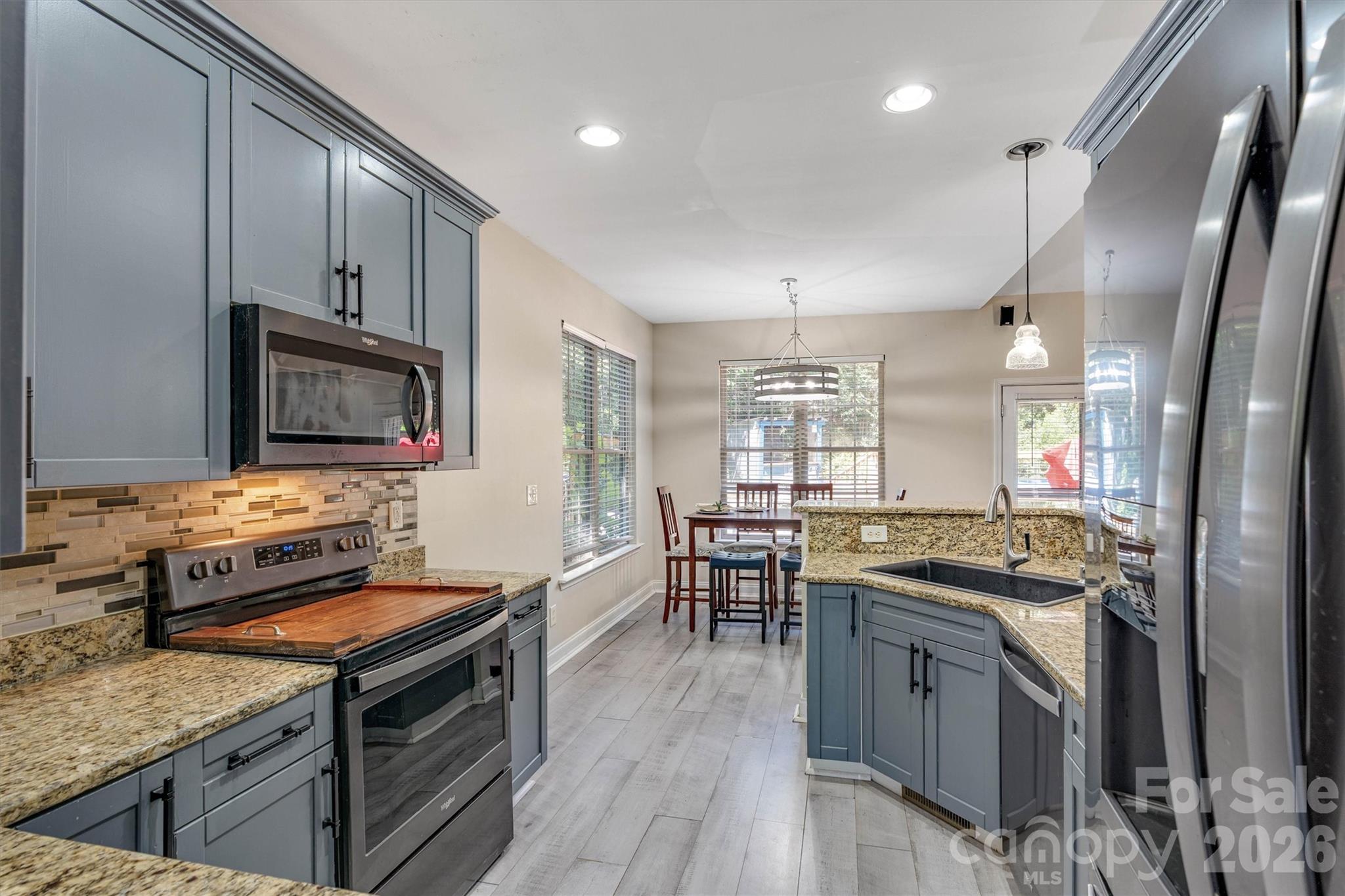 1915 Lynmore Drive — Sherrills Ford