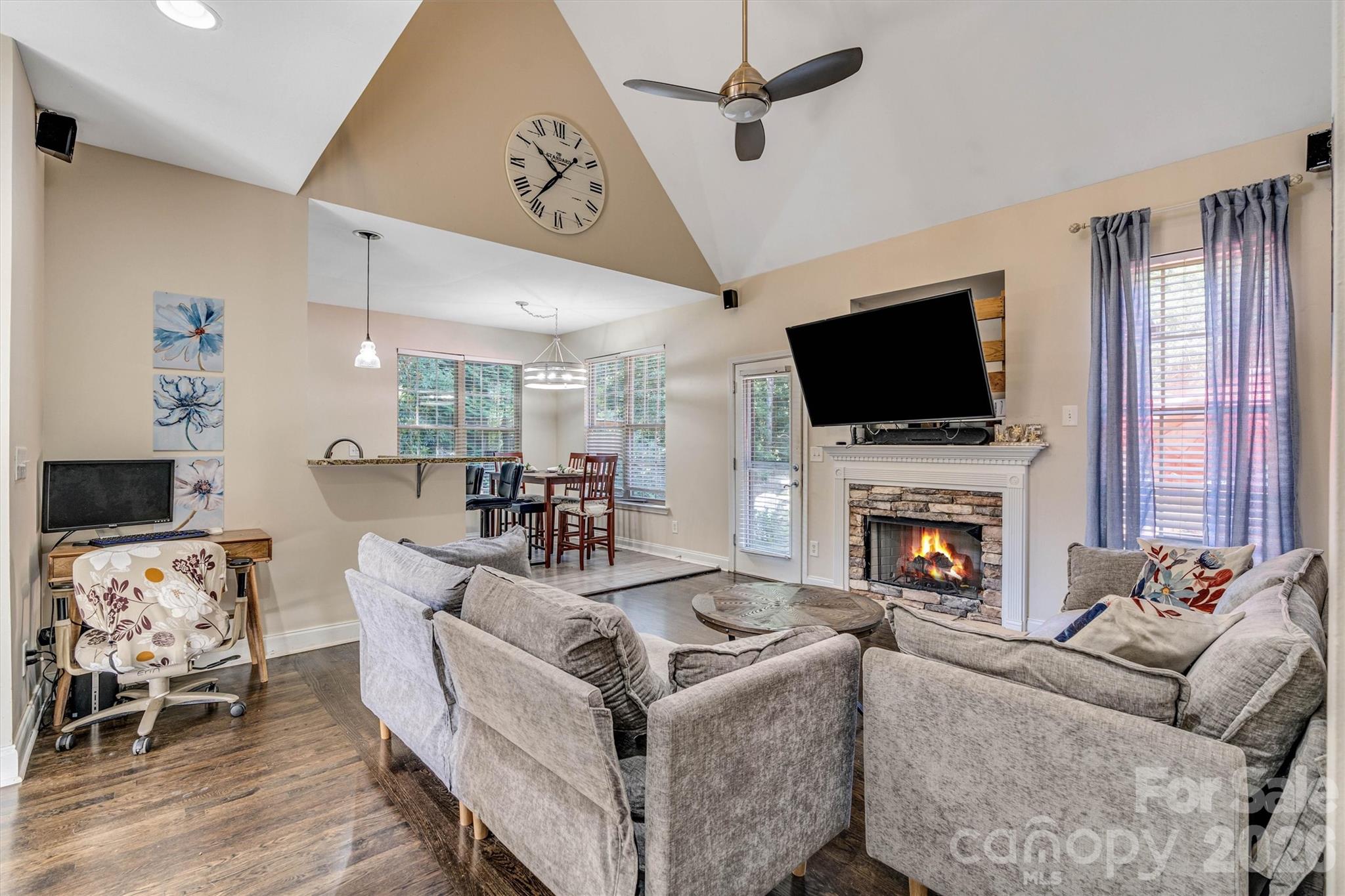 1915 Lynmore Drive — Sherrills Ford