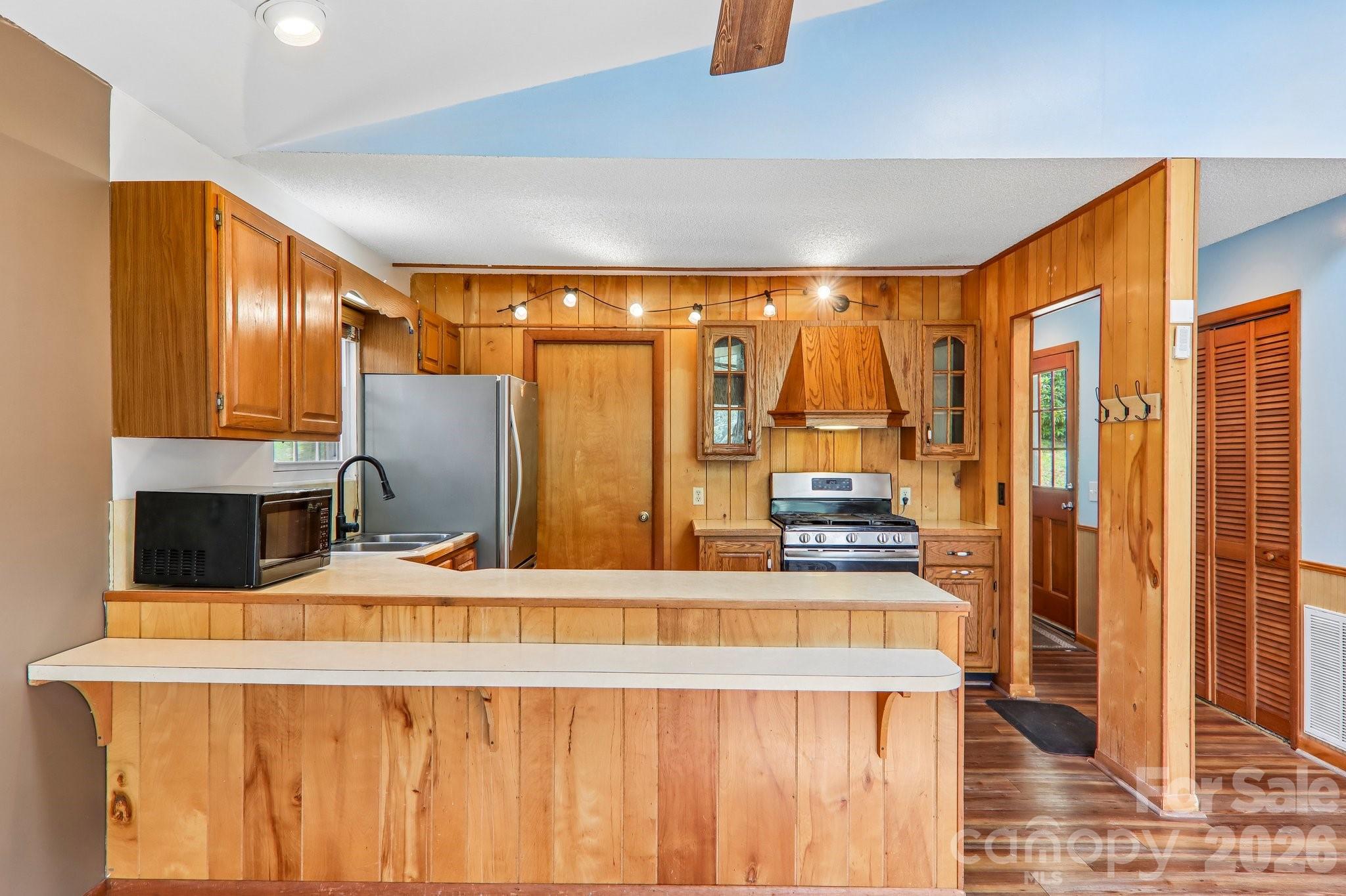 200 Holley Lane — Maggie Valley