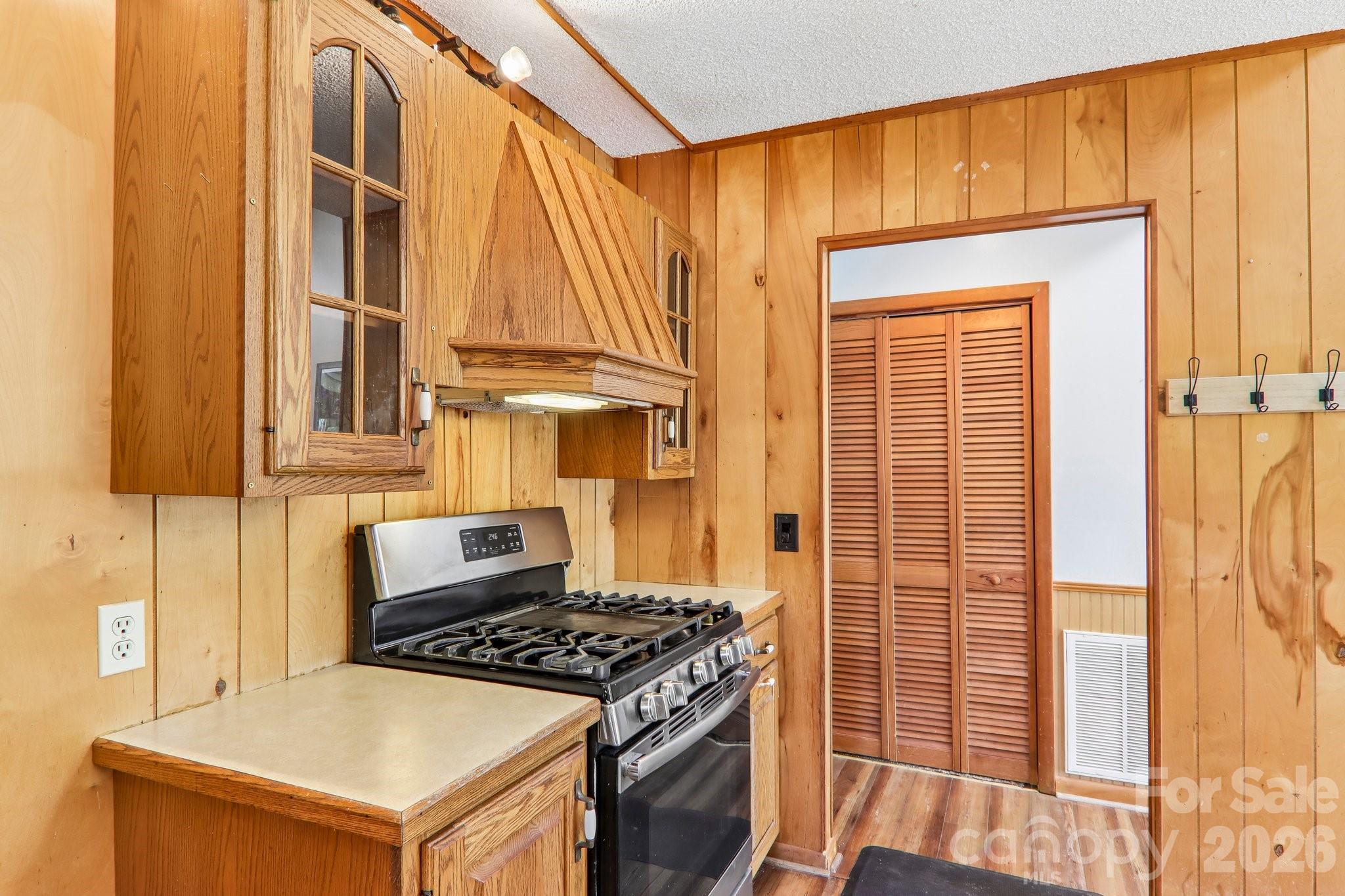 200 Holley Lane — Maggie Valley