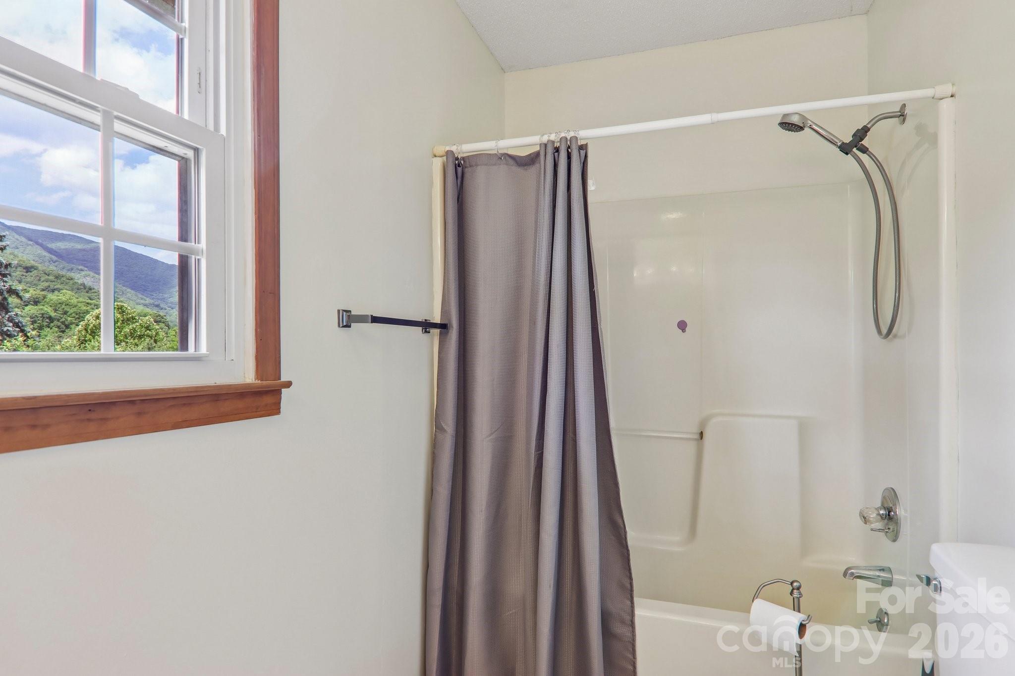200 Holley Lane — Maggie Valley