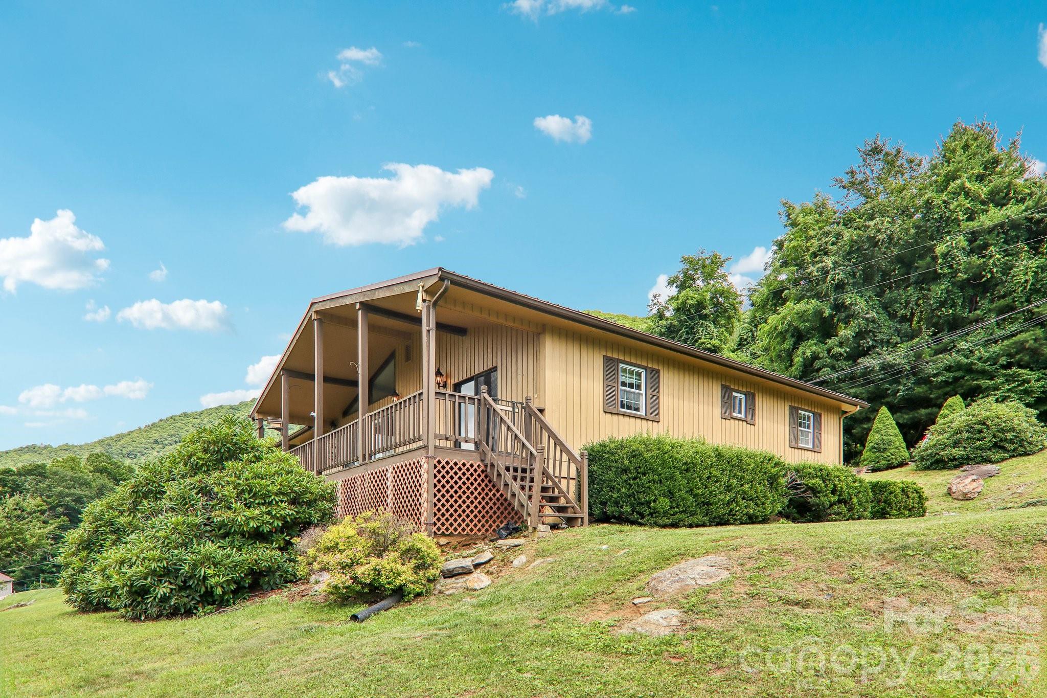 200 Holley Lane — Maggie Valley