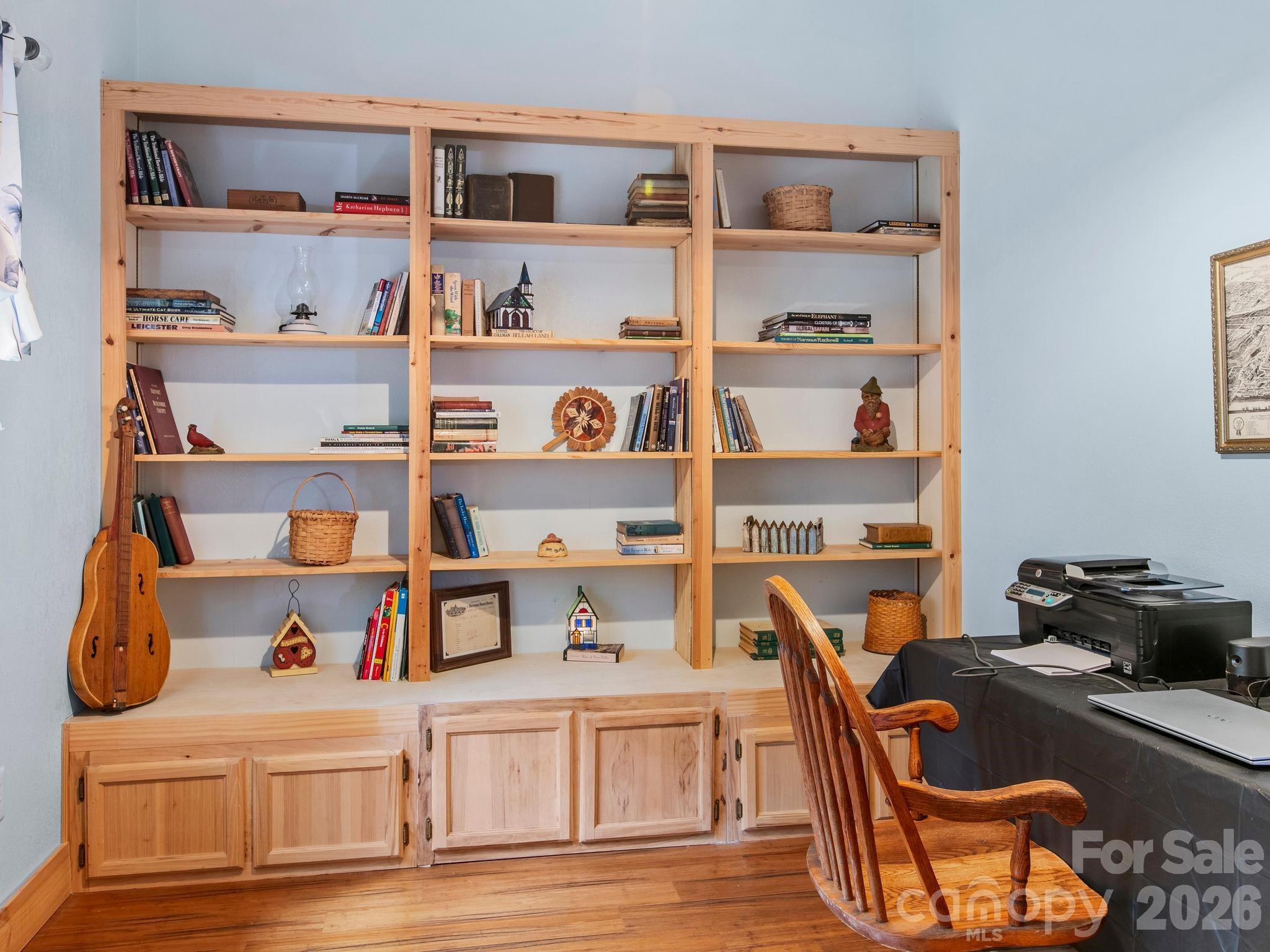 116 W Hiawatha Court — Asheville