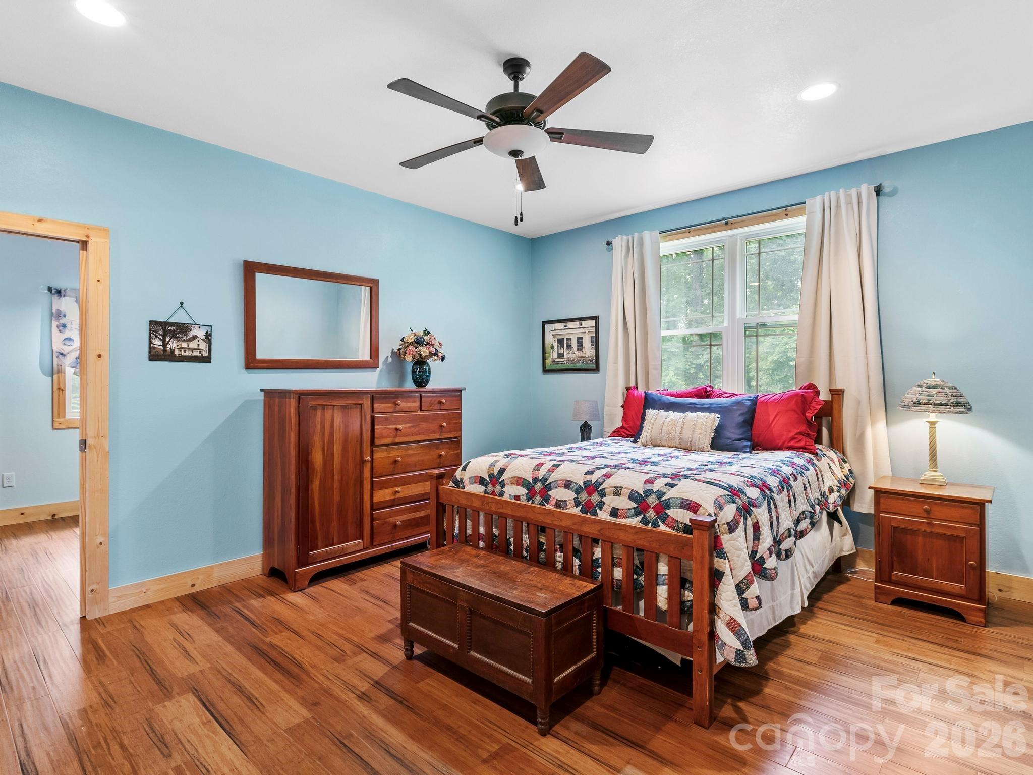 116 W Hiawatha Court — Asheville