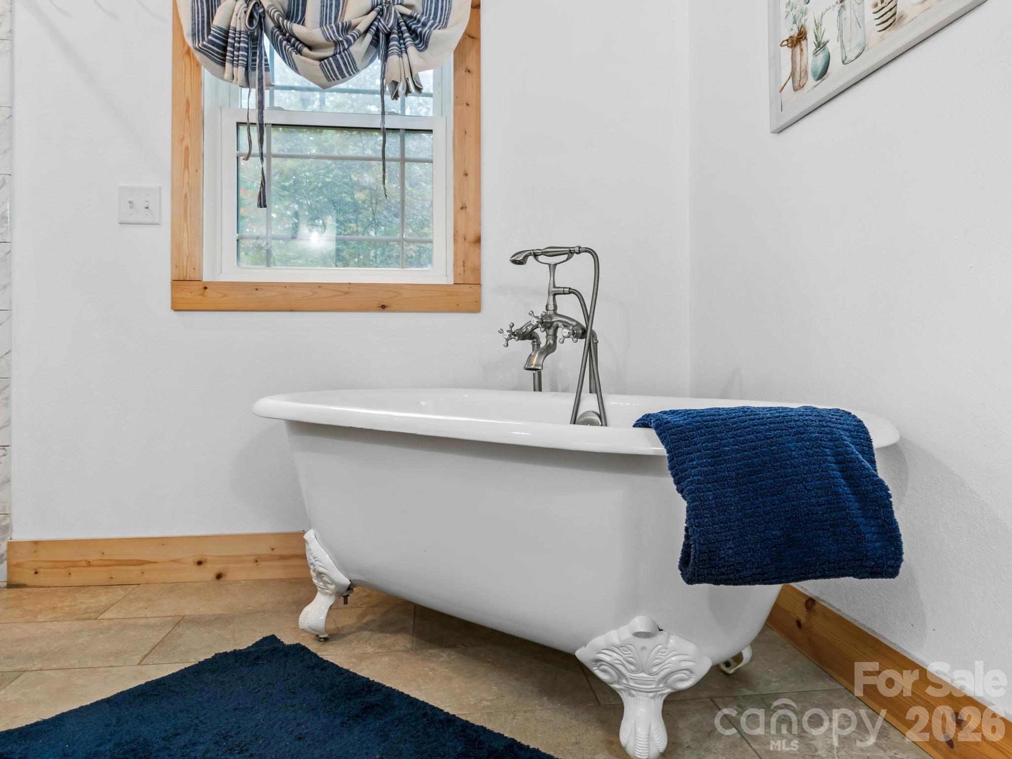 116 W Hiawatha Court — Asheville