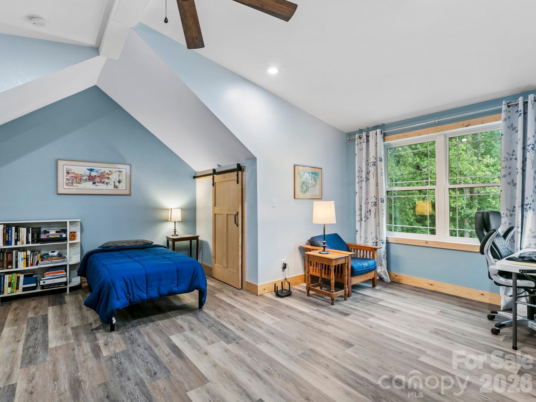 116 W Hiawatha Court — Asheville