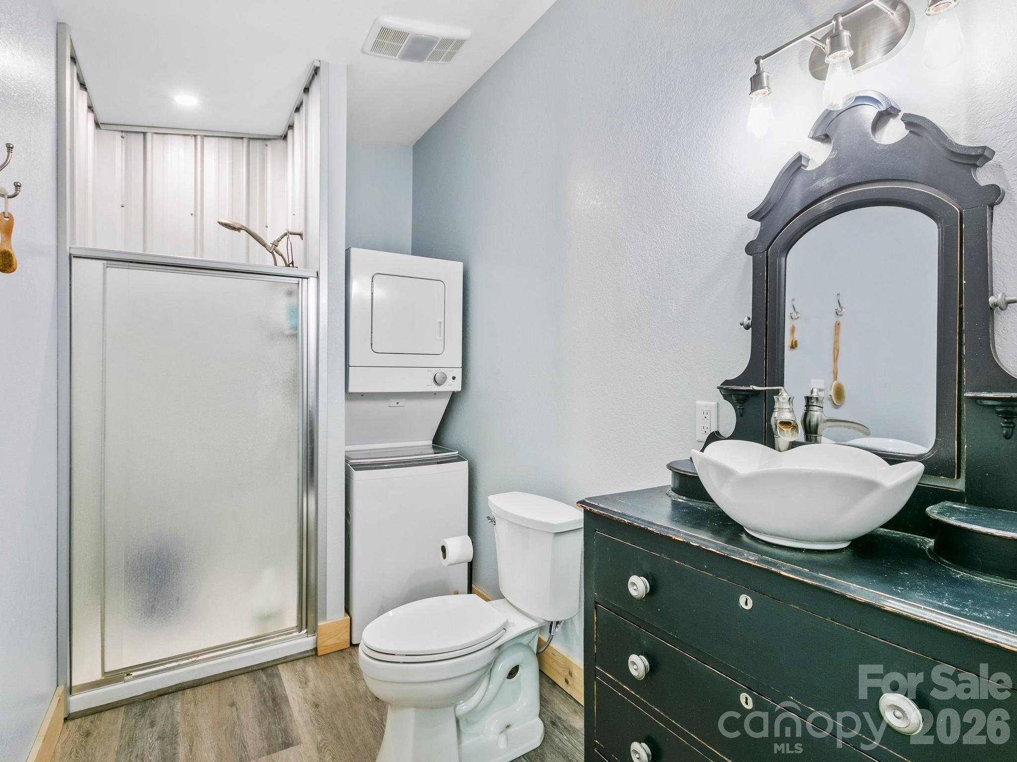 116 W Hiawatha Court — Asheville