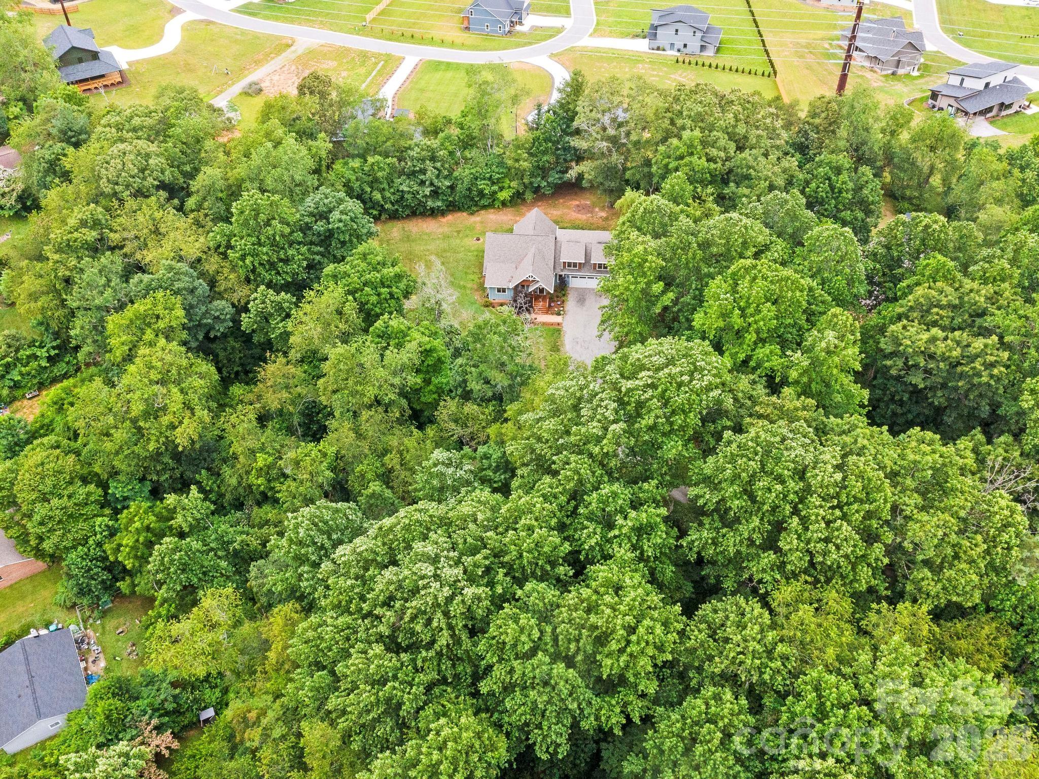 116 W Hiawatha Court — Asheville