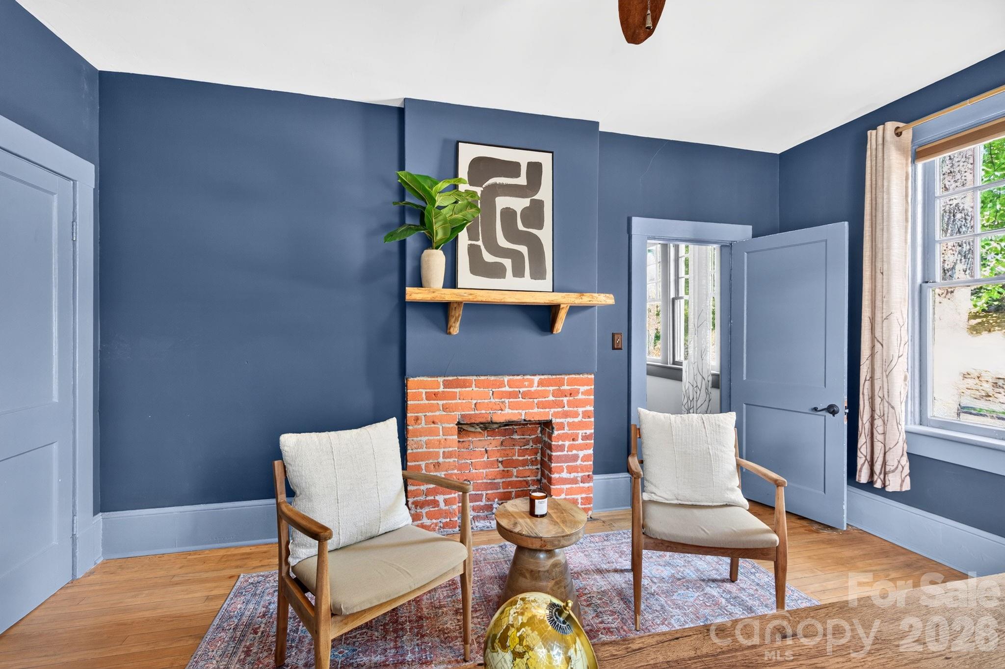 11 Cullowhee Street — Asheville