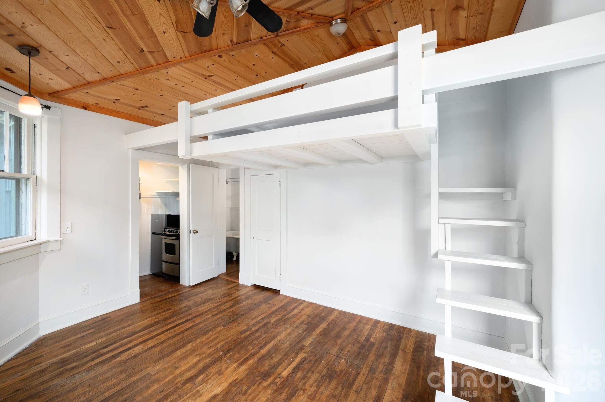 11 Cullowhee Street — Asheville