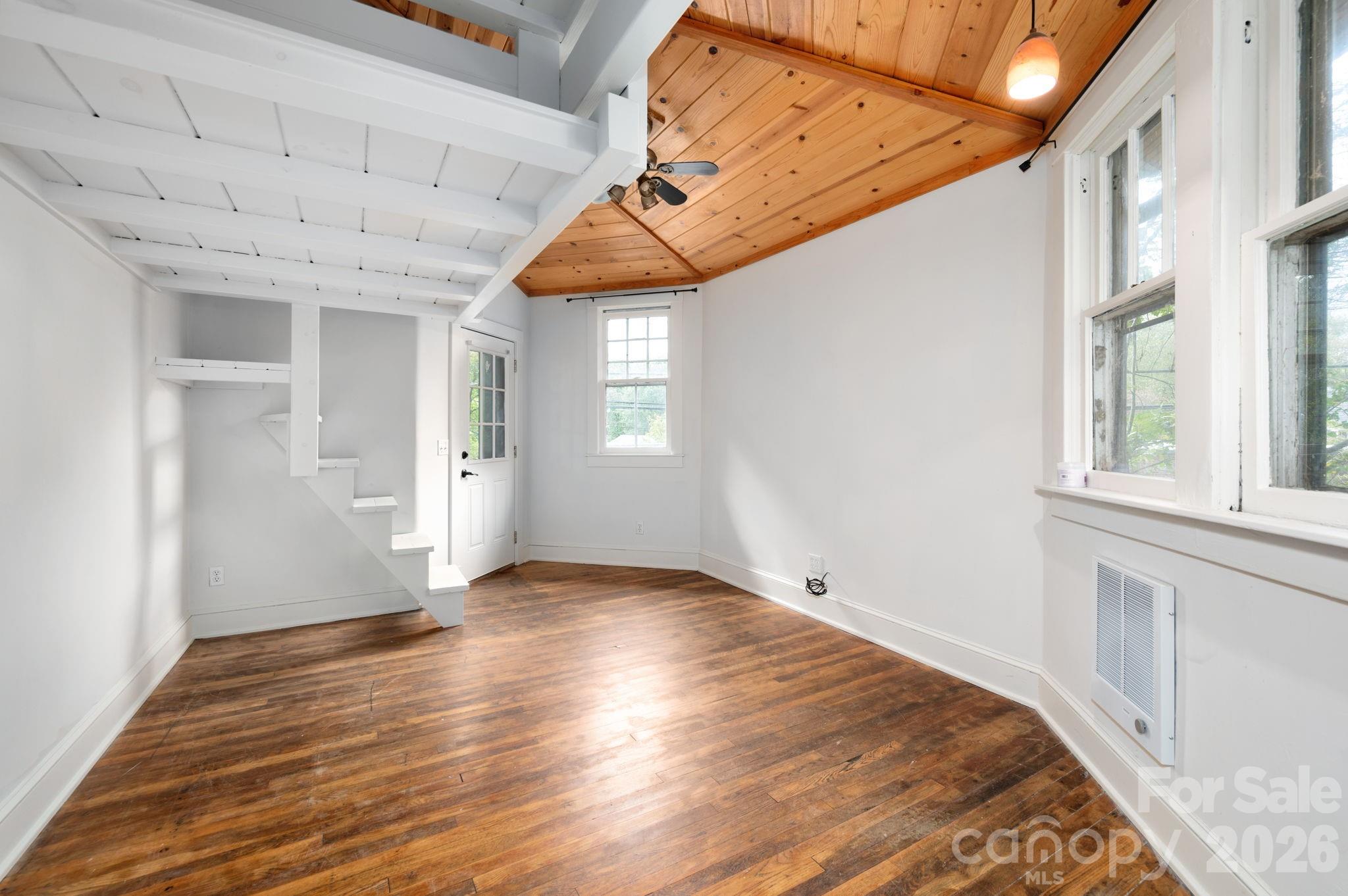 11 Cullowhee Street — Asheville