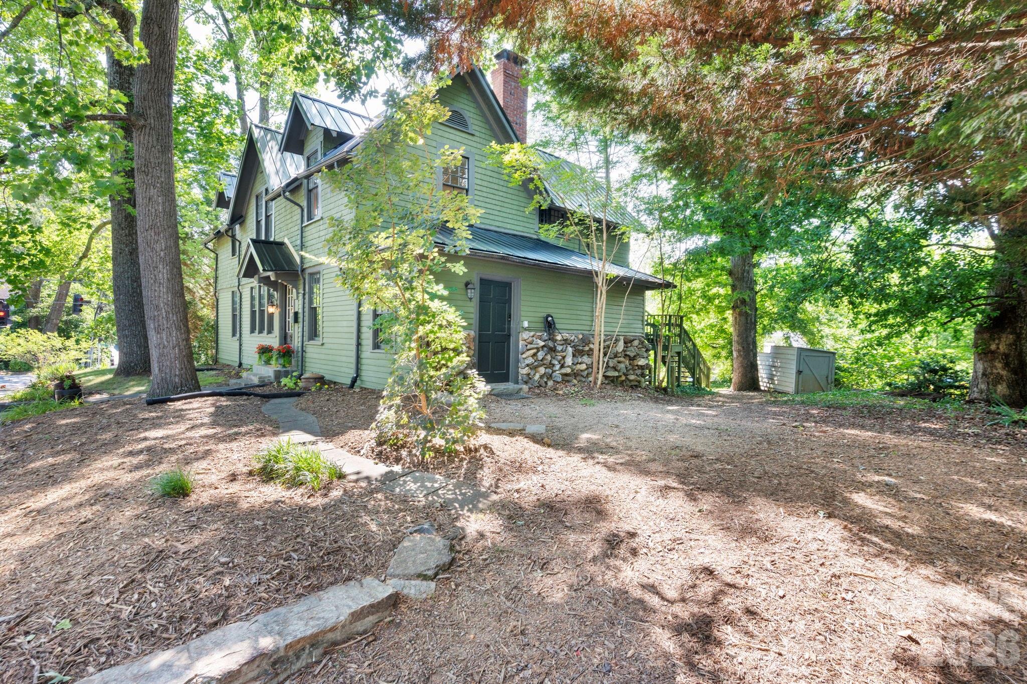 11 Cullowhee Street — Asheville