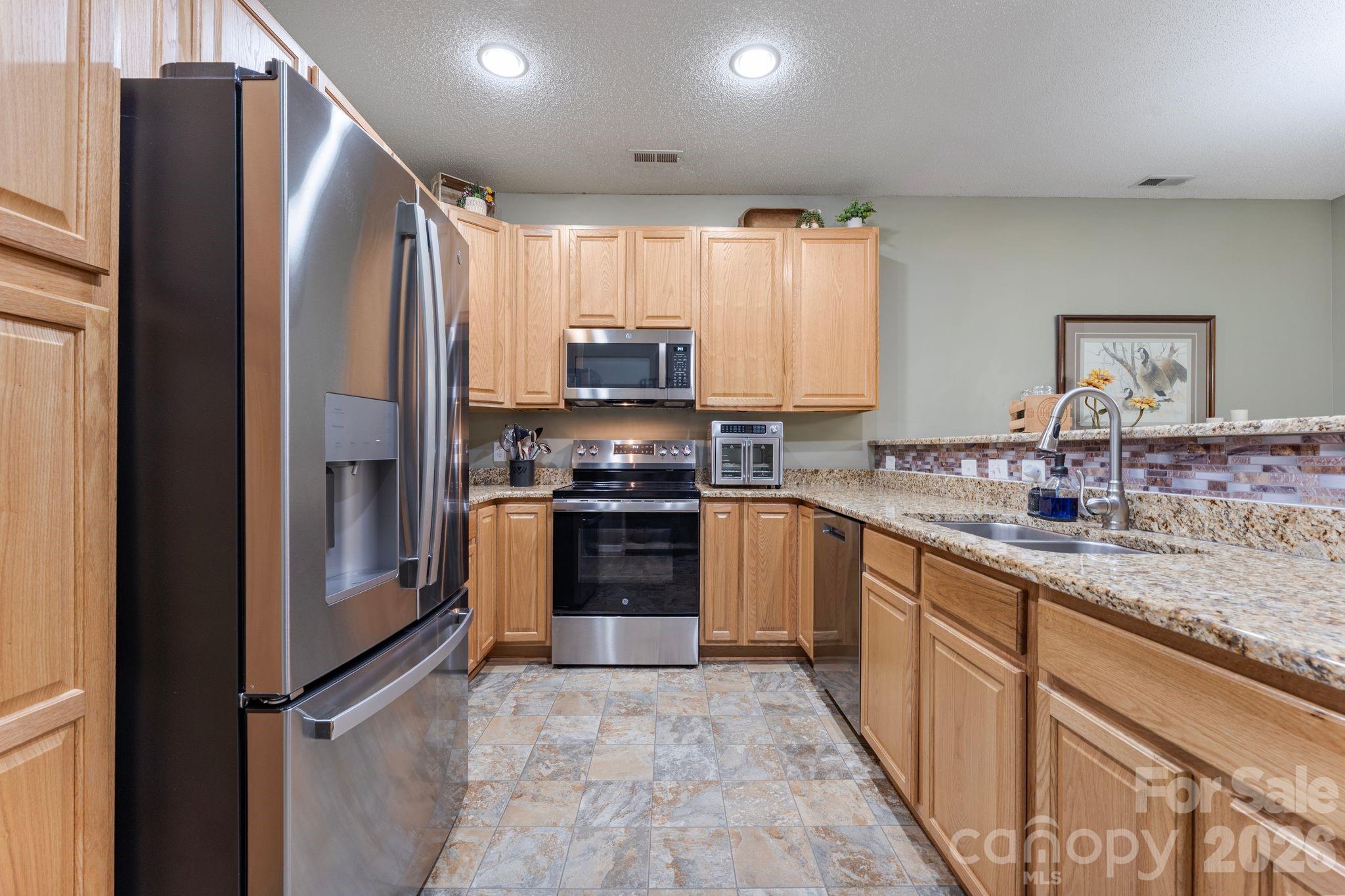 16627 Timber Crossing Road — Charlotte