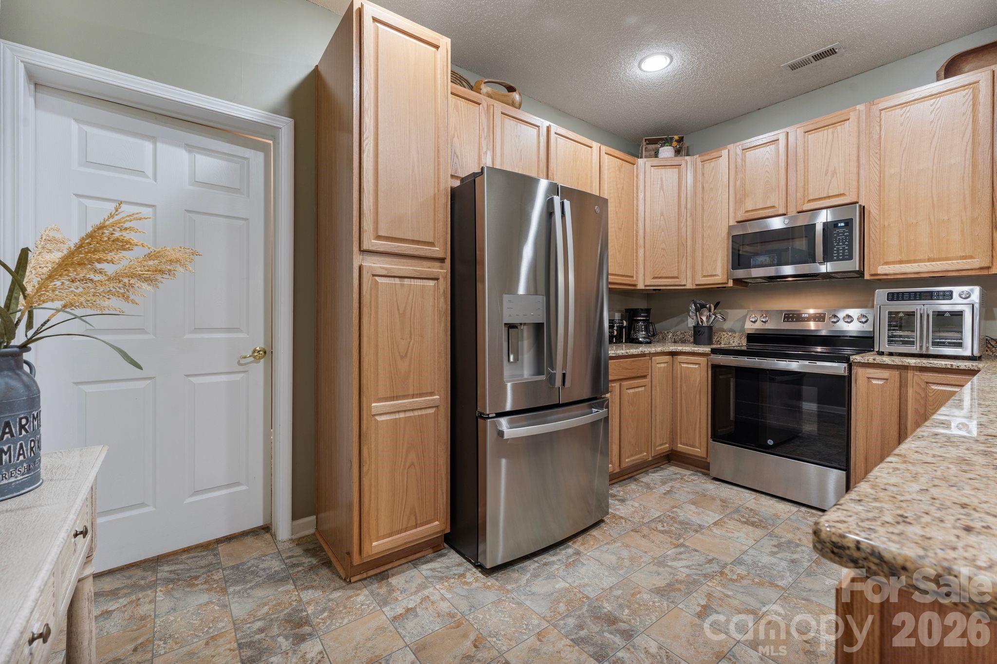 16627 Timber Crossing Road — Charlotte