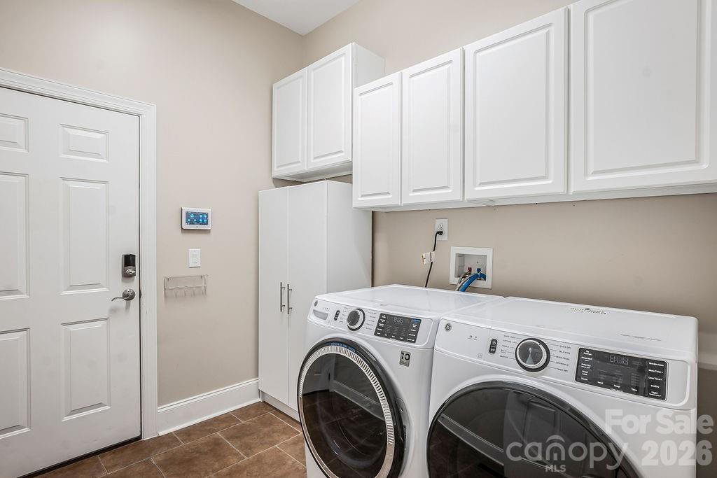 10022 Triple Oak Road — Charlotte
