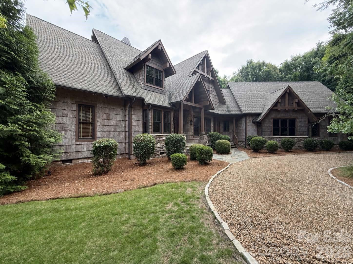 9208 Flying Eagle Lane — Charlotte