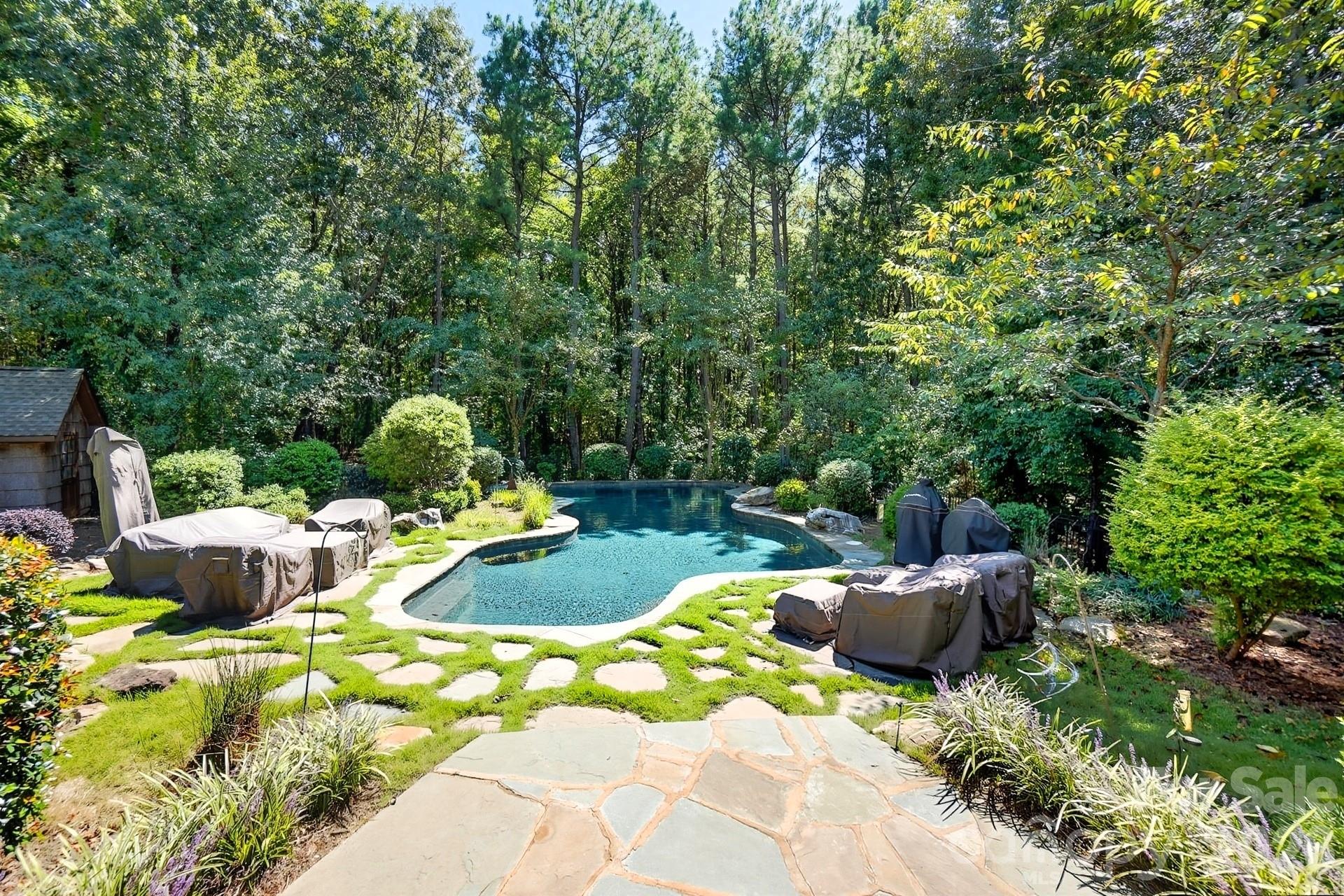 9208 Flying Eagle Lane — Charlotte