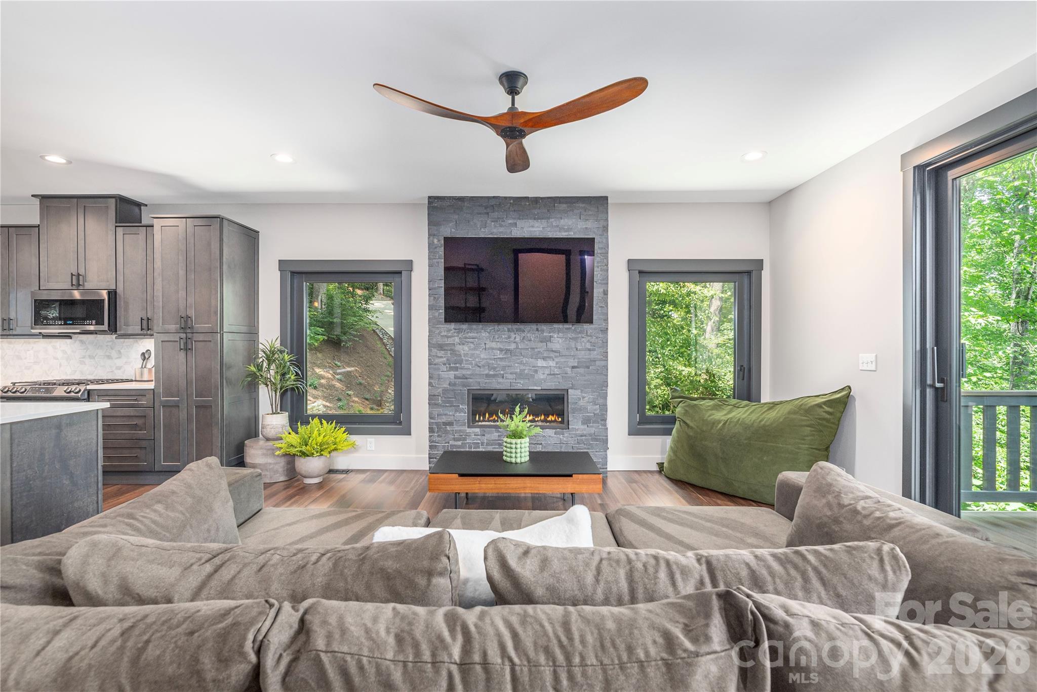 28 & 30 Garren View Drive — Fairview